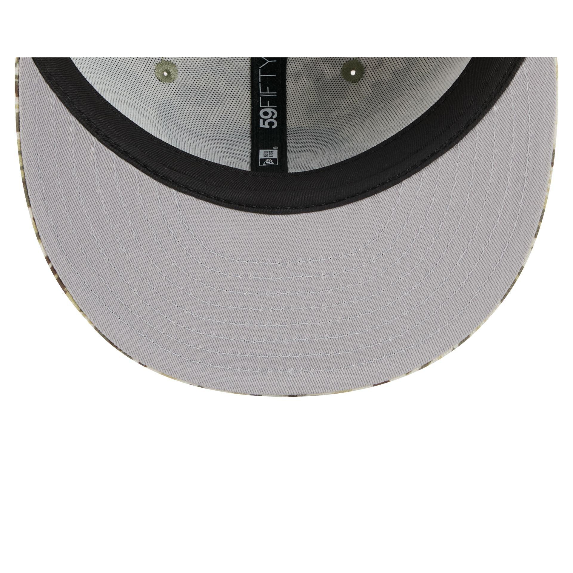 Tampa Bay Buccaneers 2025 Salute to Service Fan Gear 59FIFTY Fitted Hat Male Product Image