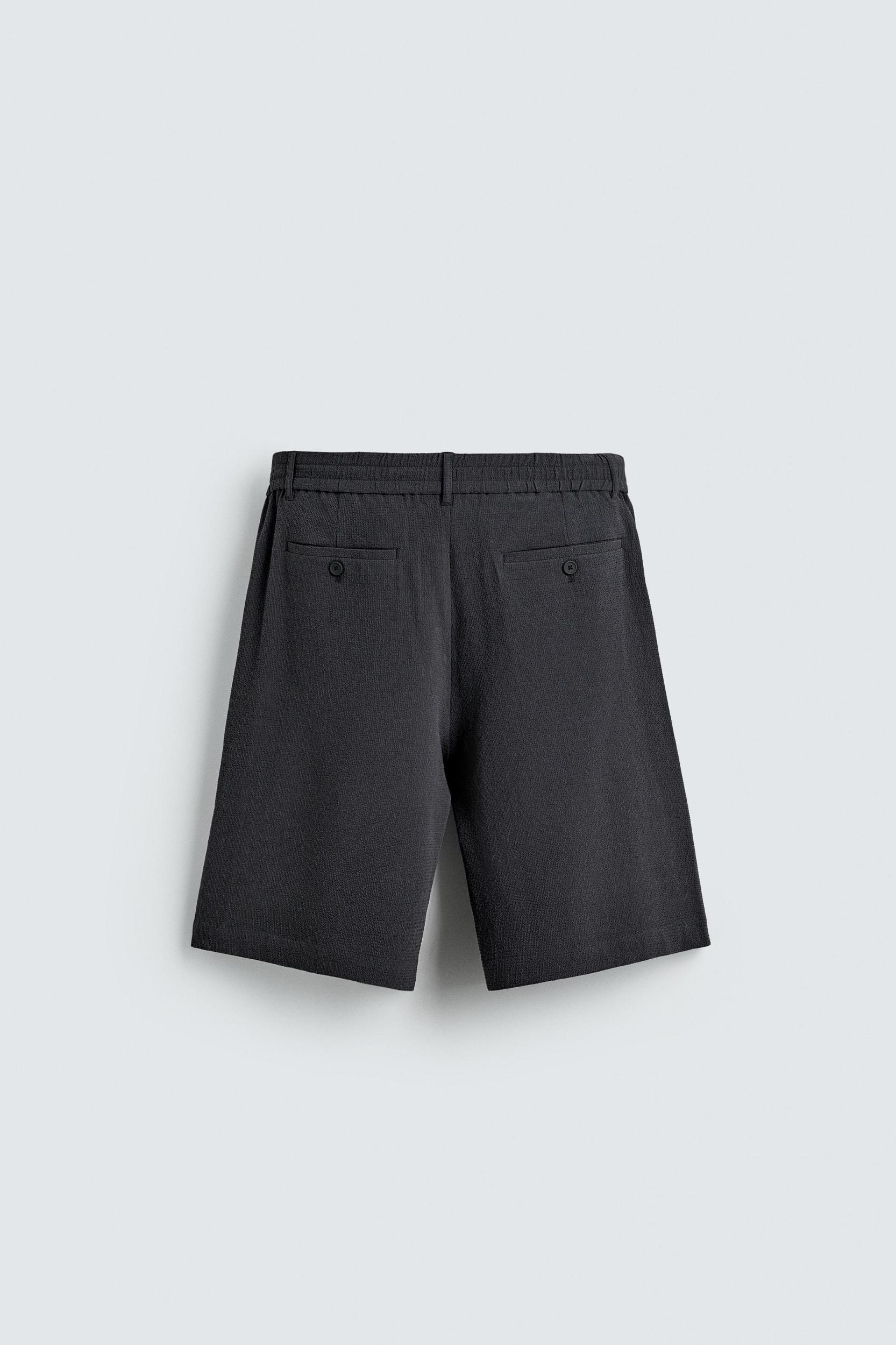 IRREGULAR TEXTURE PLEATED SHORTS Product Image