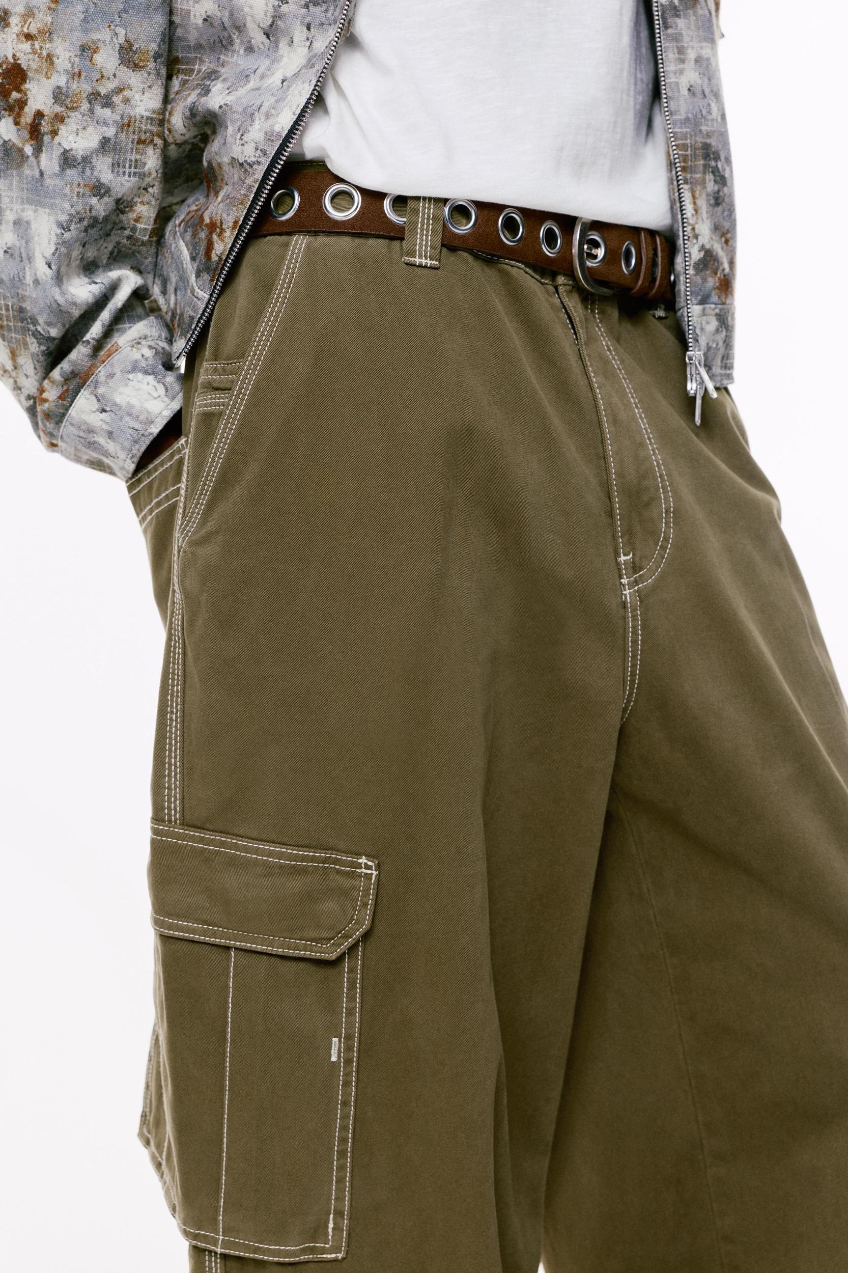 Baggy cargo trousers Product Image