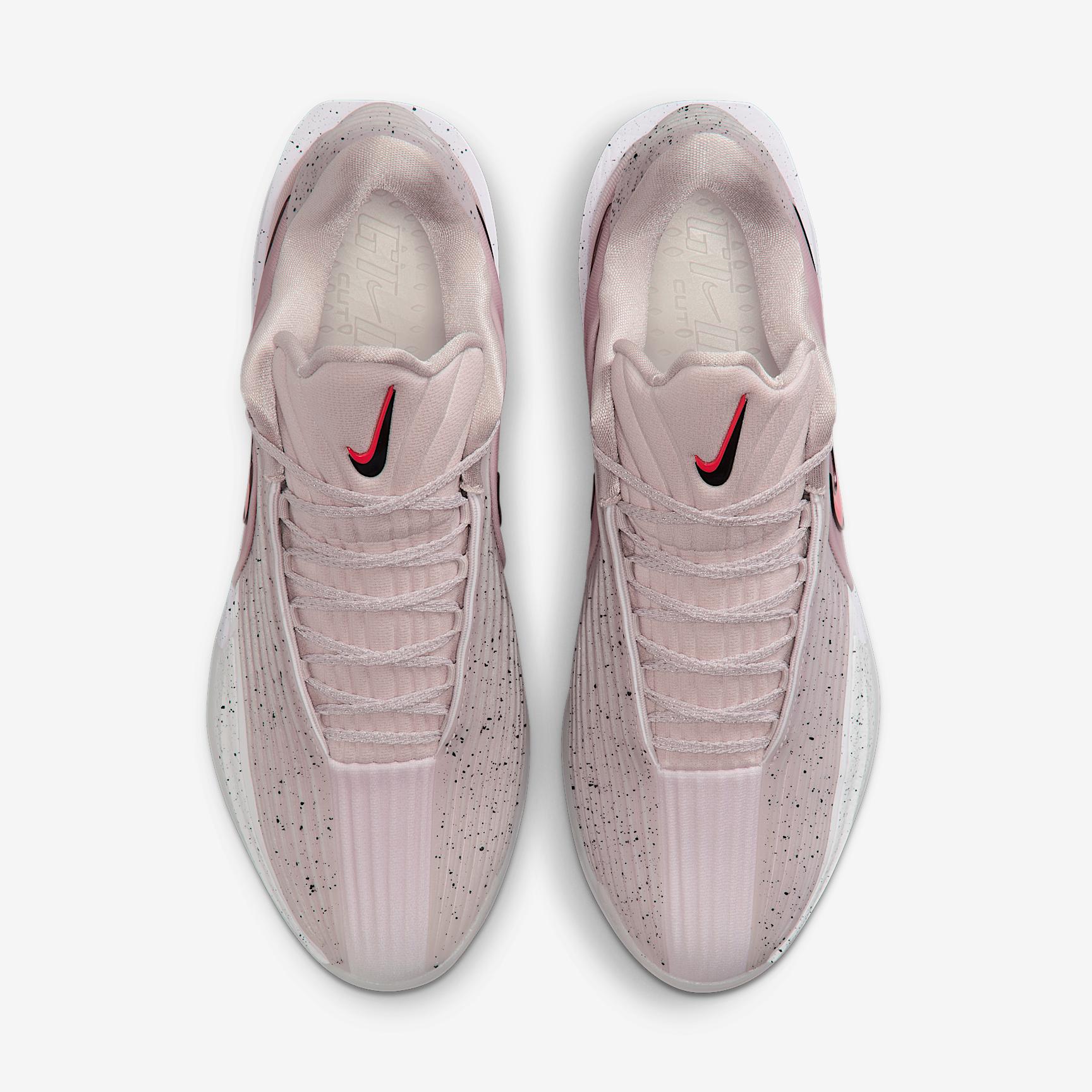 Nike Mens G.T. Cut 3 Turbo Basketball Shoes | HV9918-001 Product Image