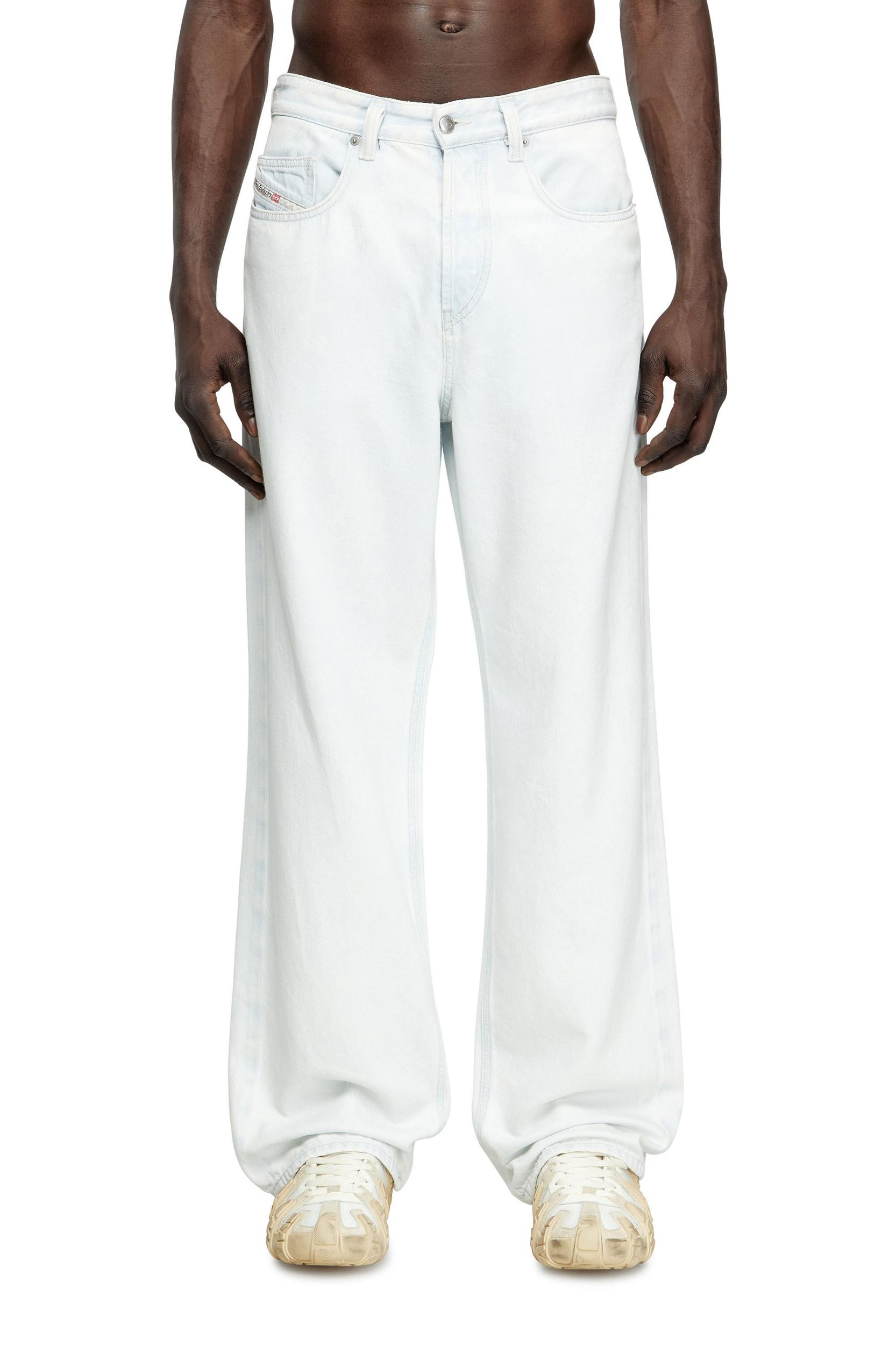 Relaxed Jeans 2001 D-Macro 09M08 Product Image