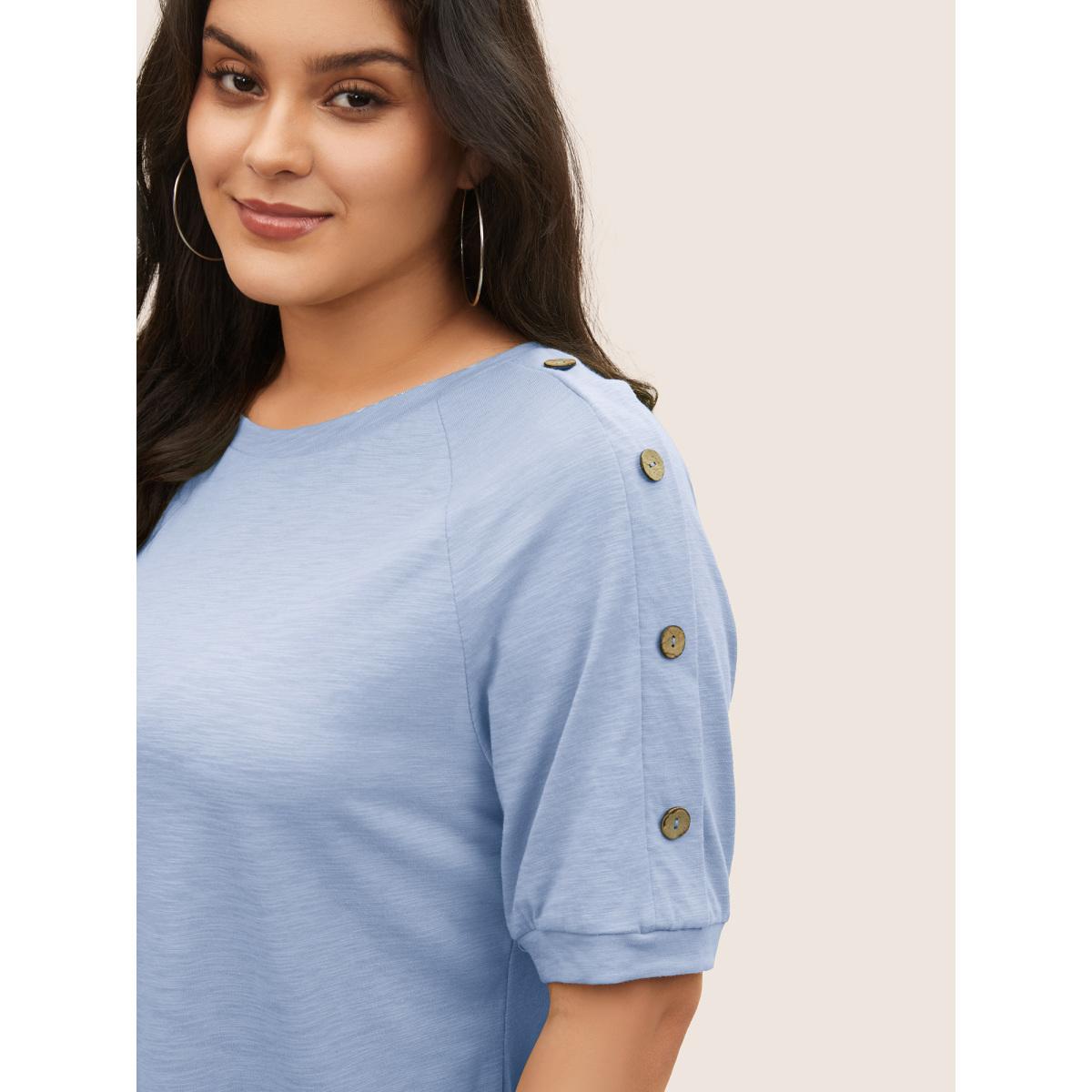 Plus Size Plain Button Detail Raglan Sleeve T-shirt LightBlue Women Casual Non Plain Non Everyday T-shirts BloomChic 28/5X Product Image