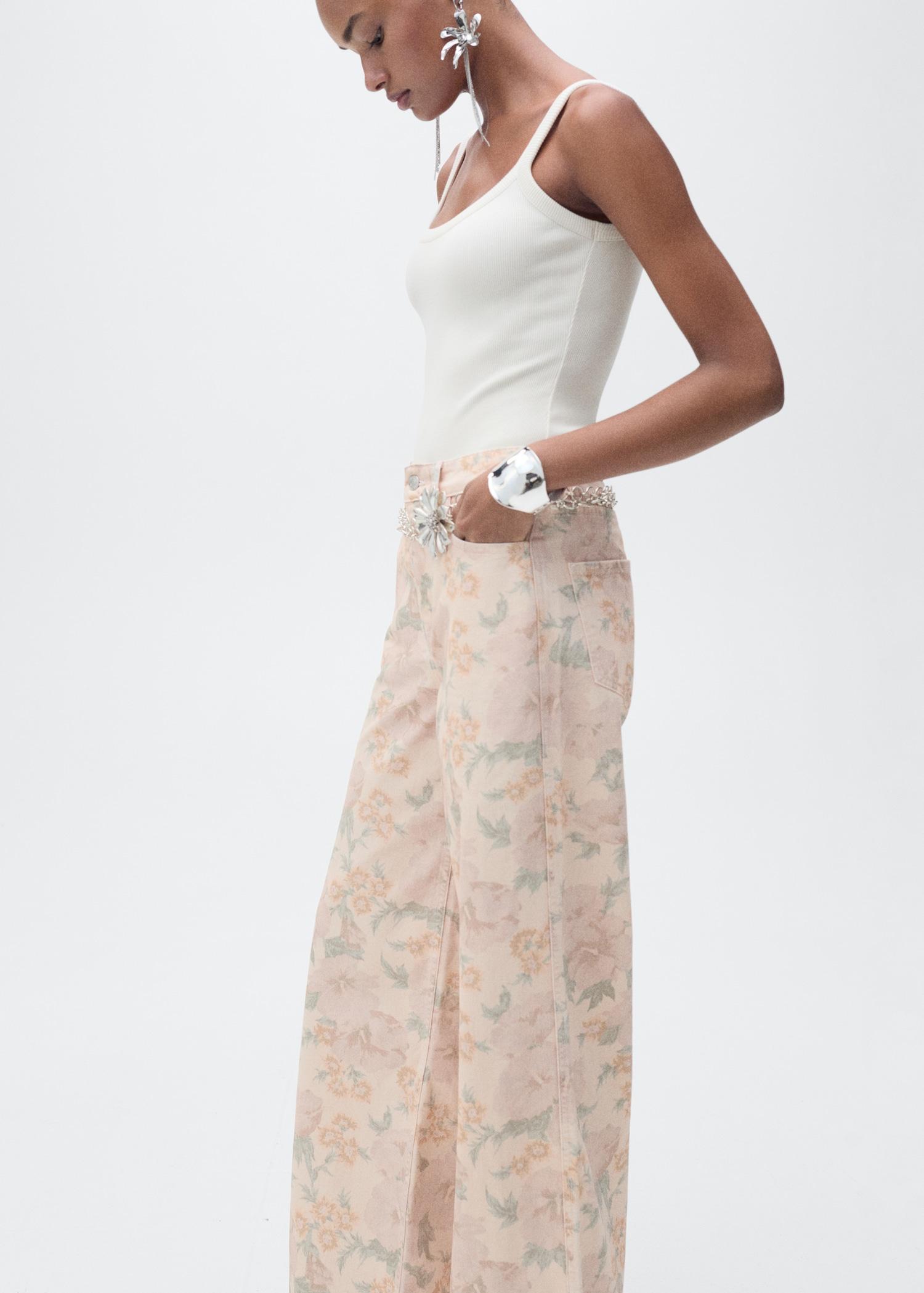 Floral-print wide leg jeans - Women | MANGO USA Product Image