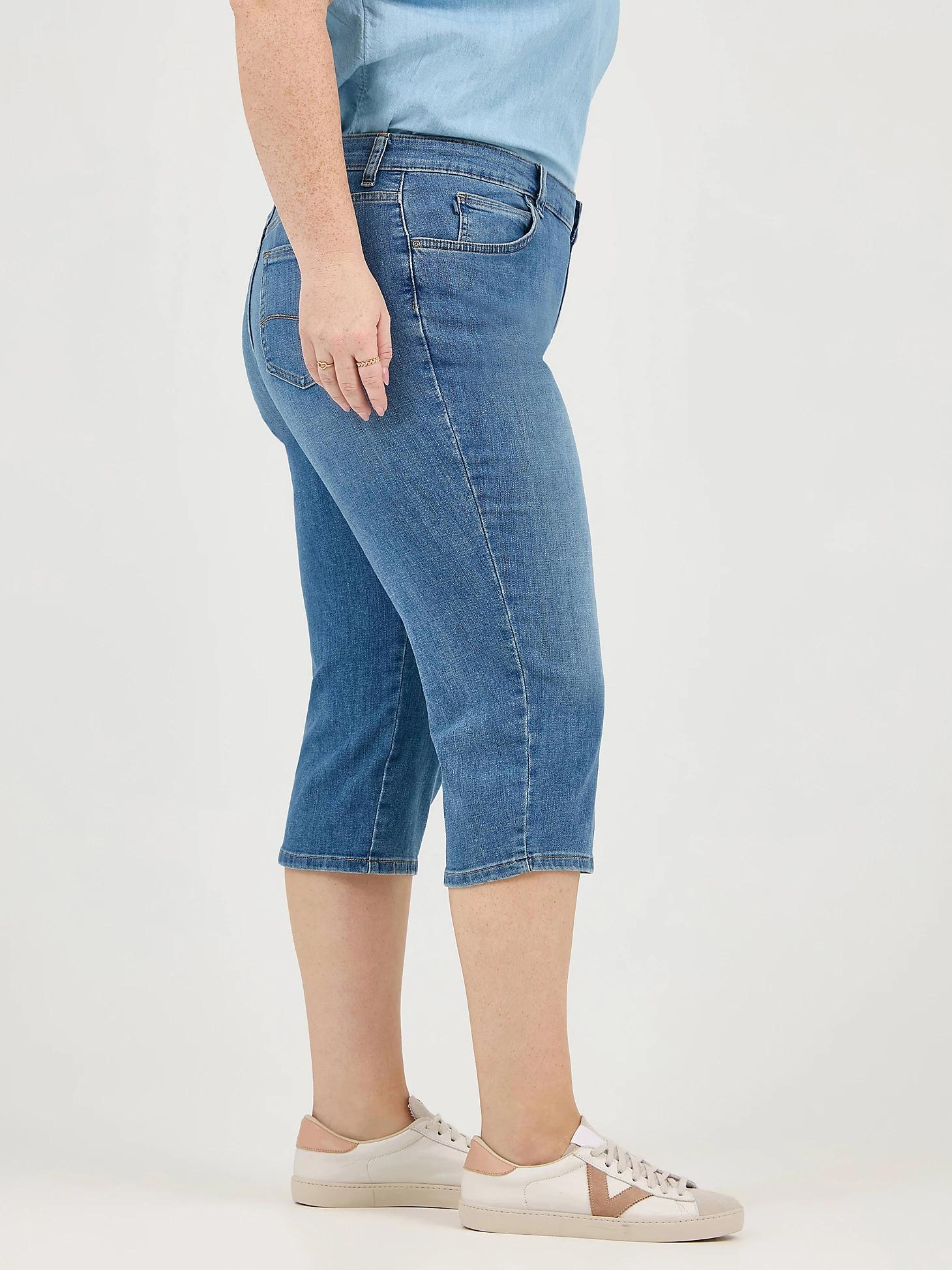 Women’s Relaxed Fit Capri (Plus) | Women's Capris & Crops | Lee® Product Image
