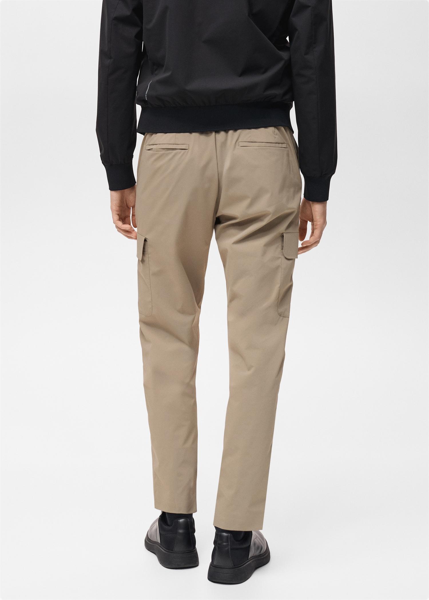 Thermoregulating comfort stretch cargo pants - Men | MANGO USA Product Image