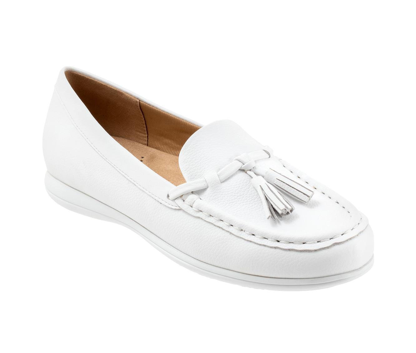 Women's Trotters Dawson Moccasin Loafers Product Image