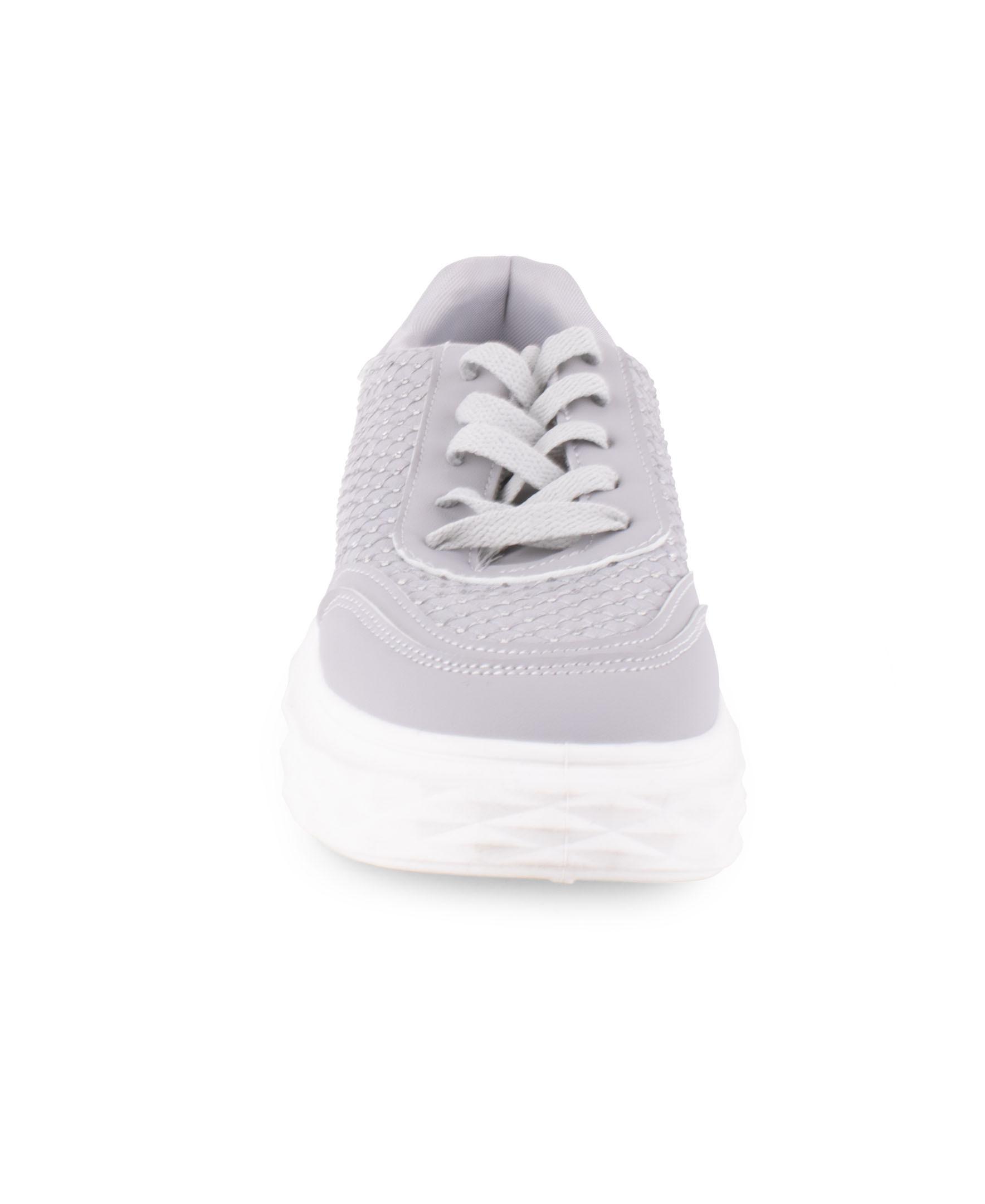 Women's Wanted Tiarra Platform Sneakers Product Image