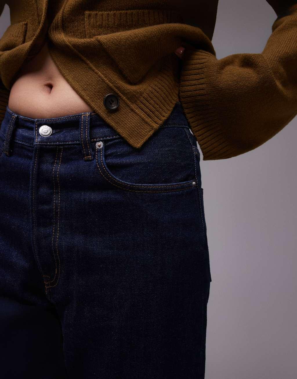 ARKET Amber barrel leg jeans in rinse wash blue Product Image