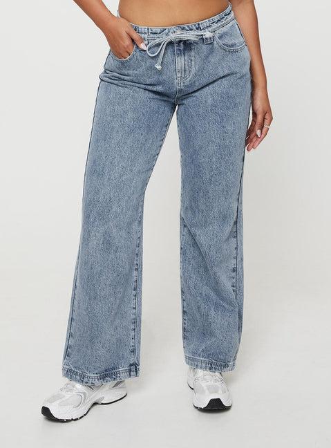 Pemberton Jeans Mid Wash Denim Product Image