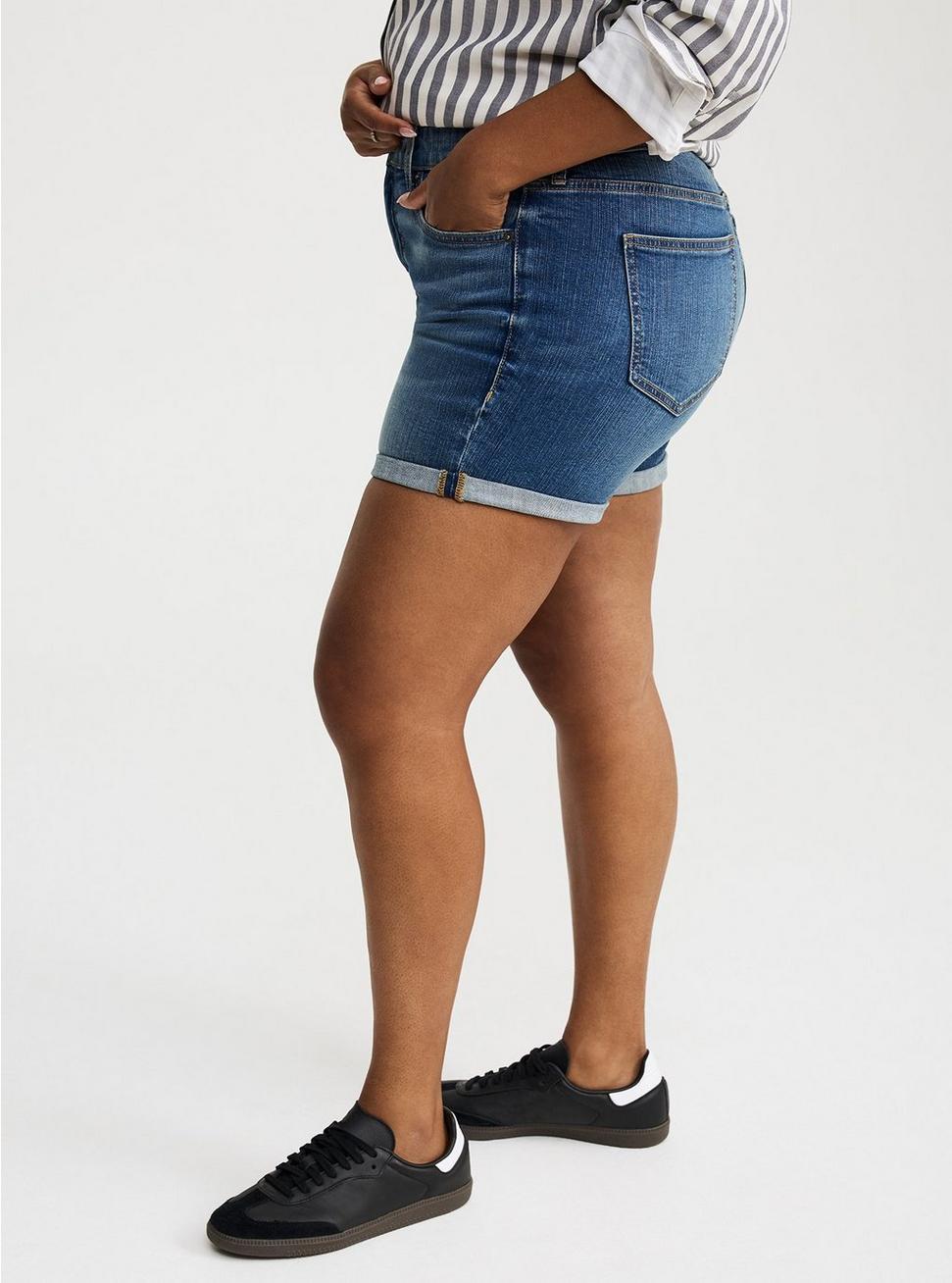 7'' Perfect High-Rise Short Product Image