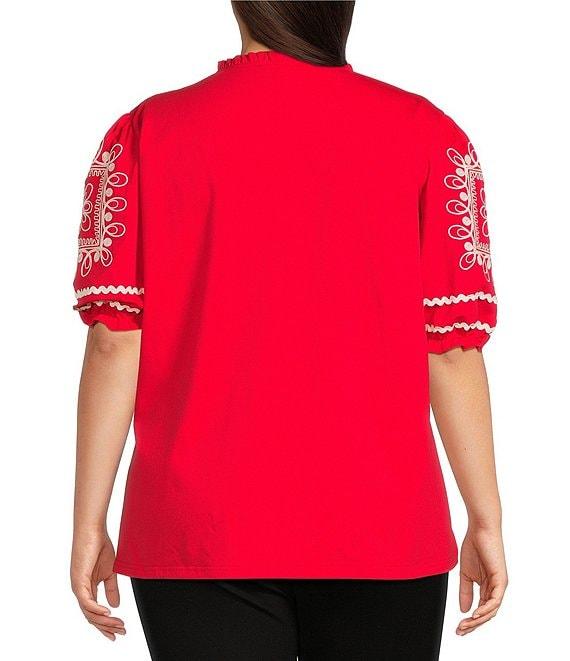 Calessa Plus Size Embroidered Split V-Neck Short Sleeve Tunic Product Image