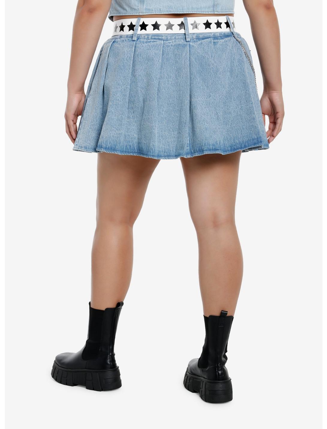 Social Collision Pleated Denim Skirt With Belt & Chain Plus Size Product Image