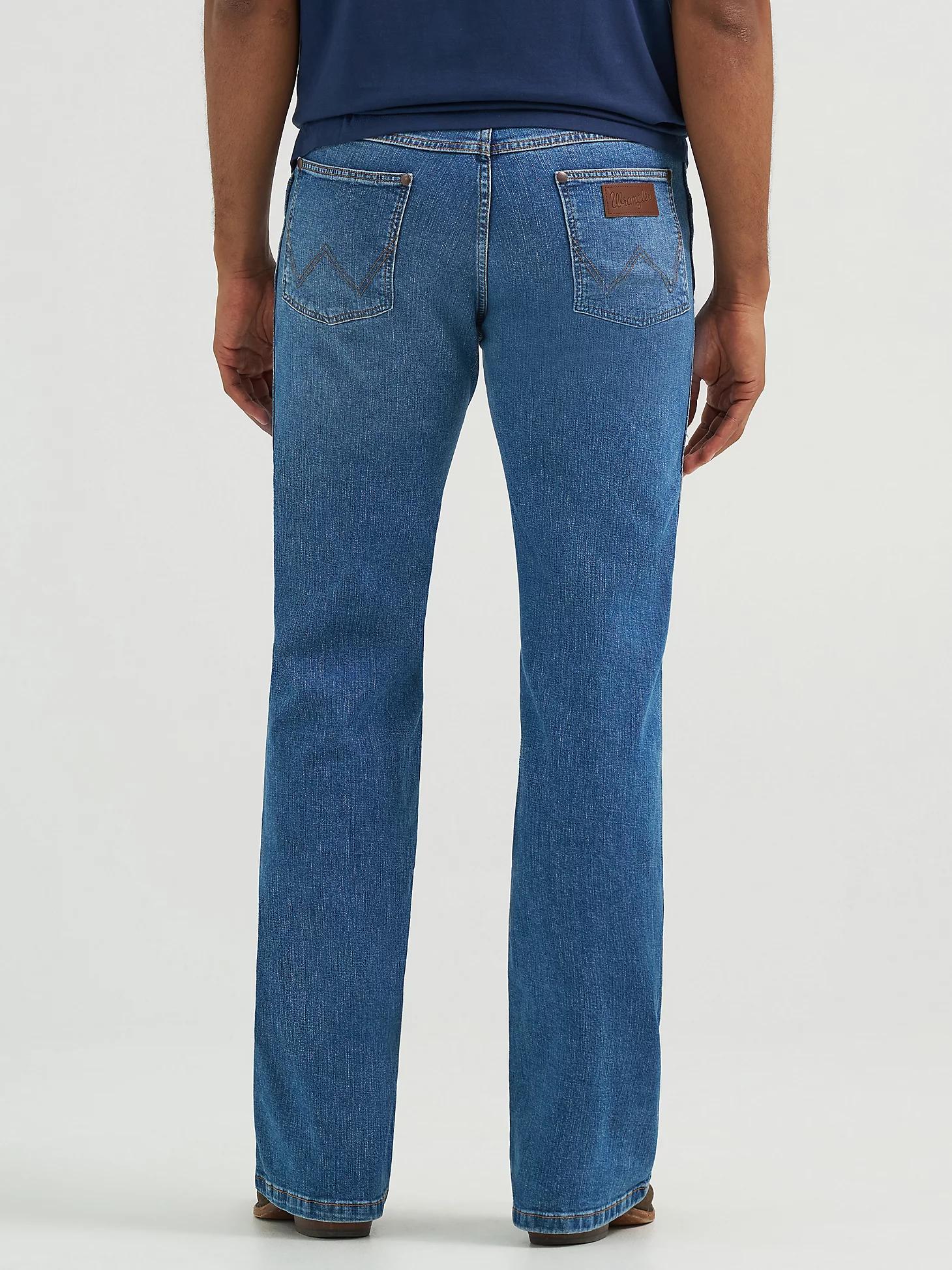 Men's Loose Bootcut Jean in Nightfall Product Image