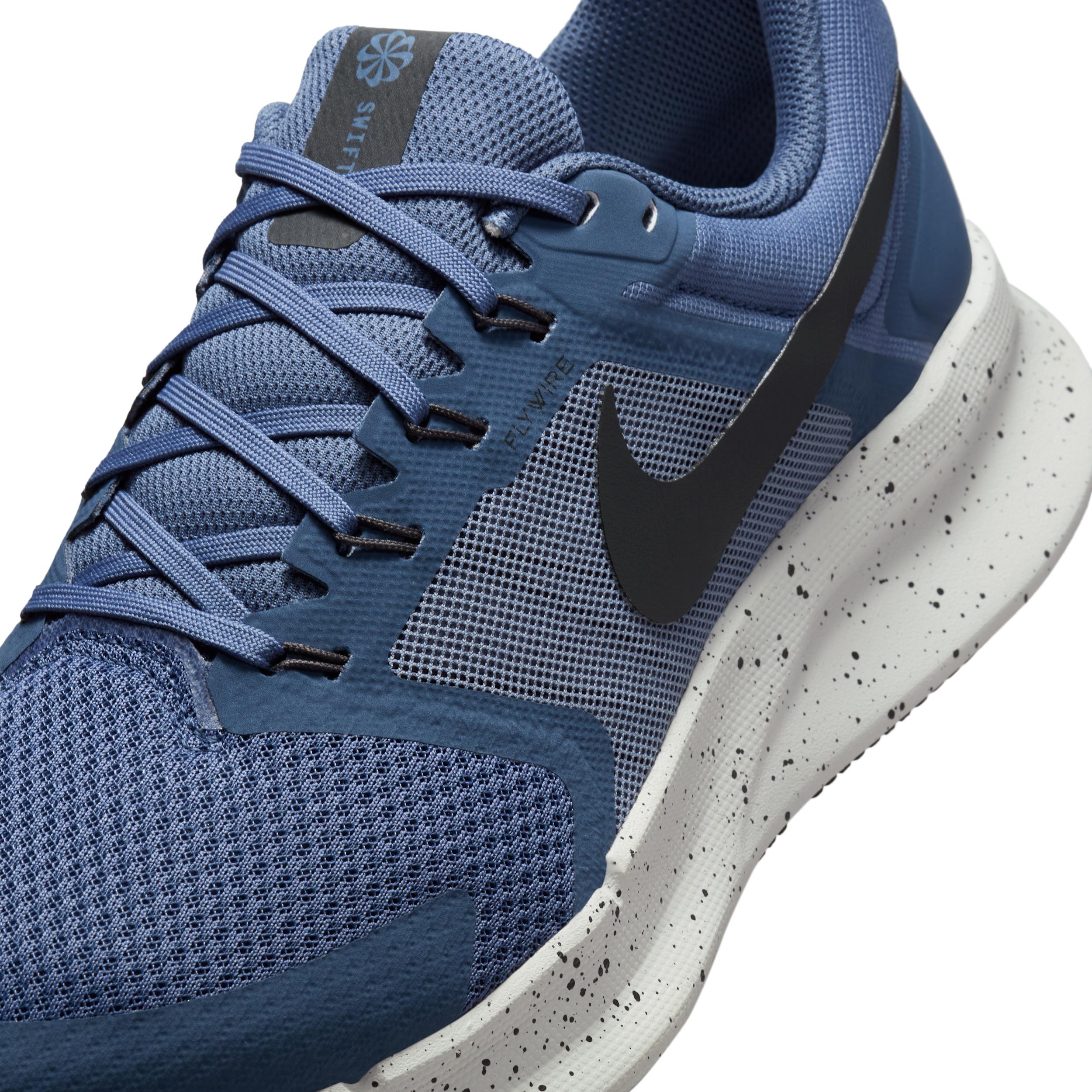 Nike Men's Run Swift 3 Road Running Shoes (Extra Wide) Product Image