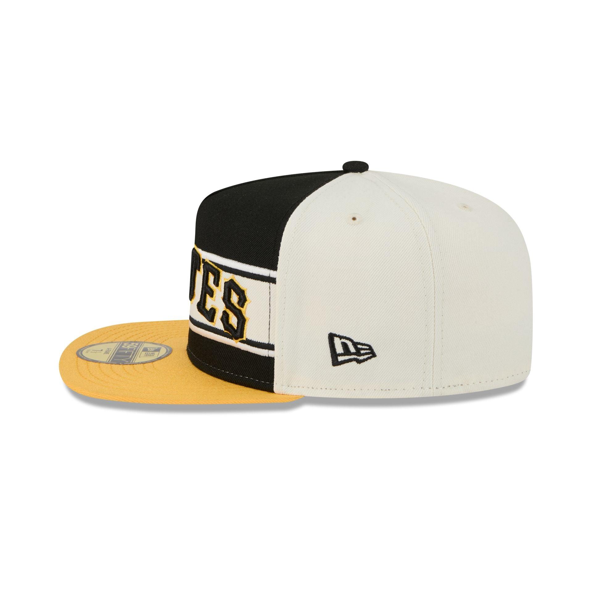 Club América Retro Logo Golfer Hat Male Product Image