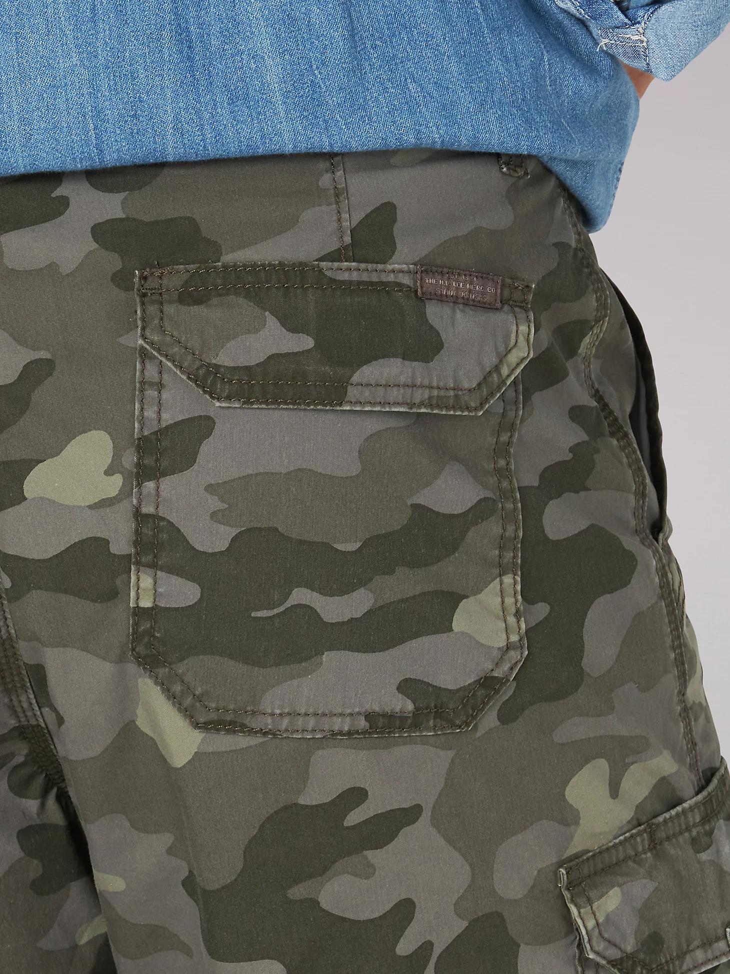 Men's Extreme Motion Crossroad Cargo Short | Men's Shorts | Lee® Product Image