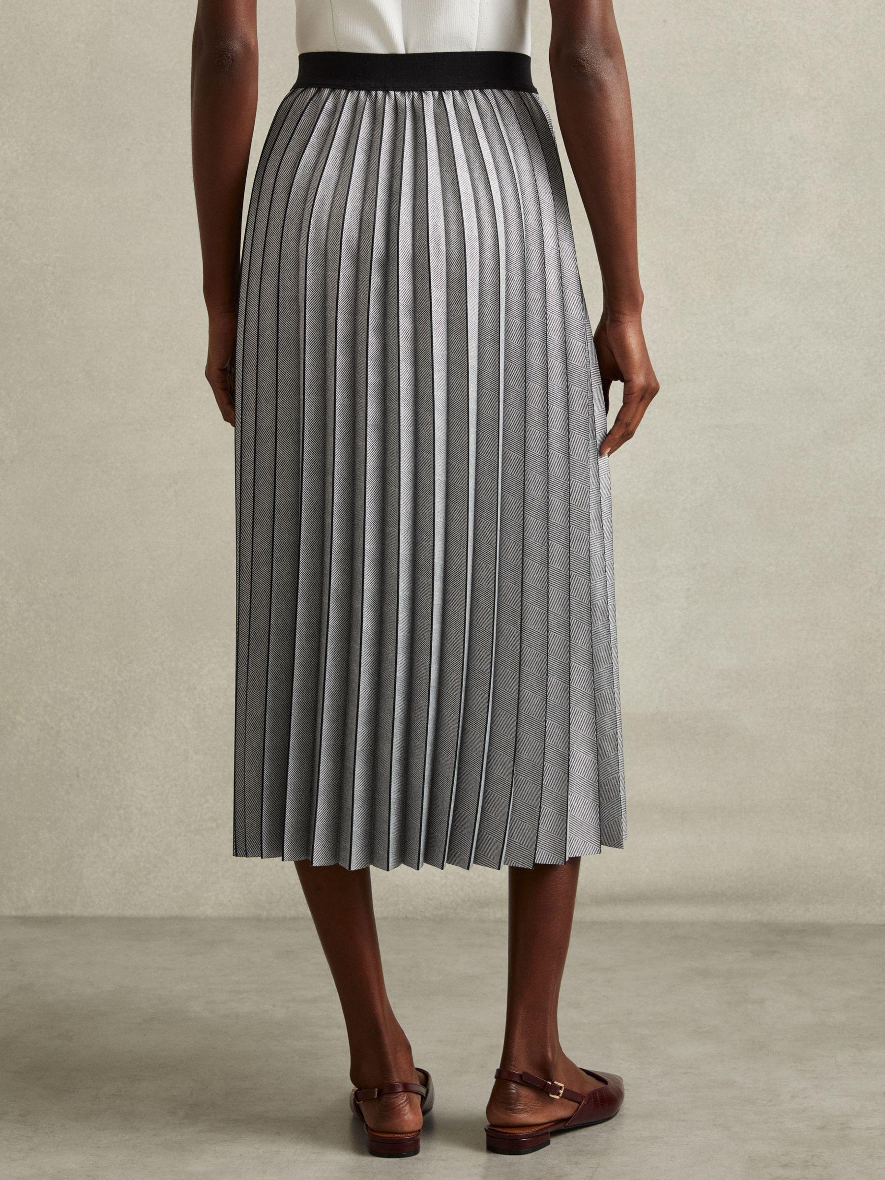 Checked Pleated Midi Skirt in Grey Product Image
