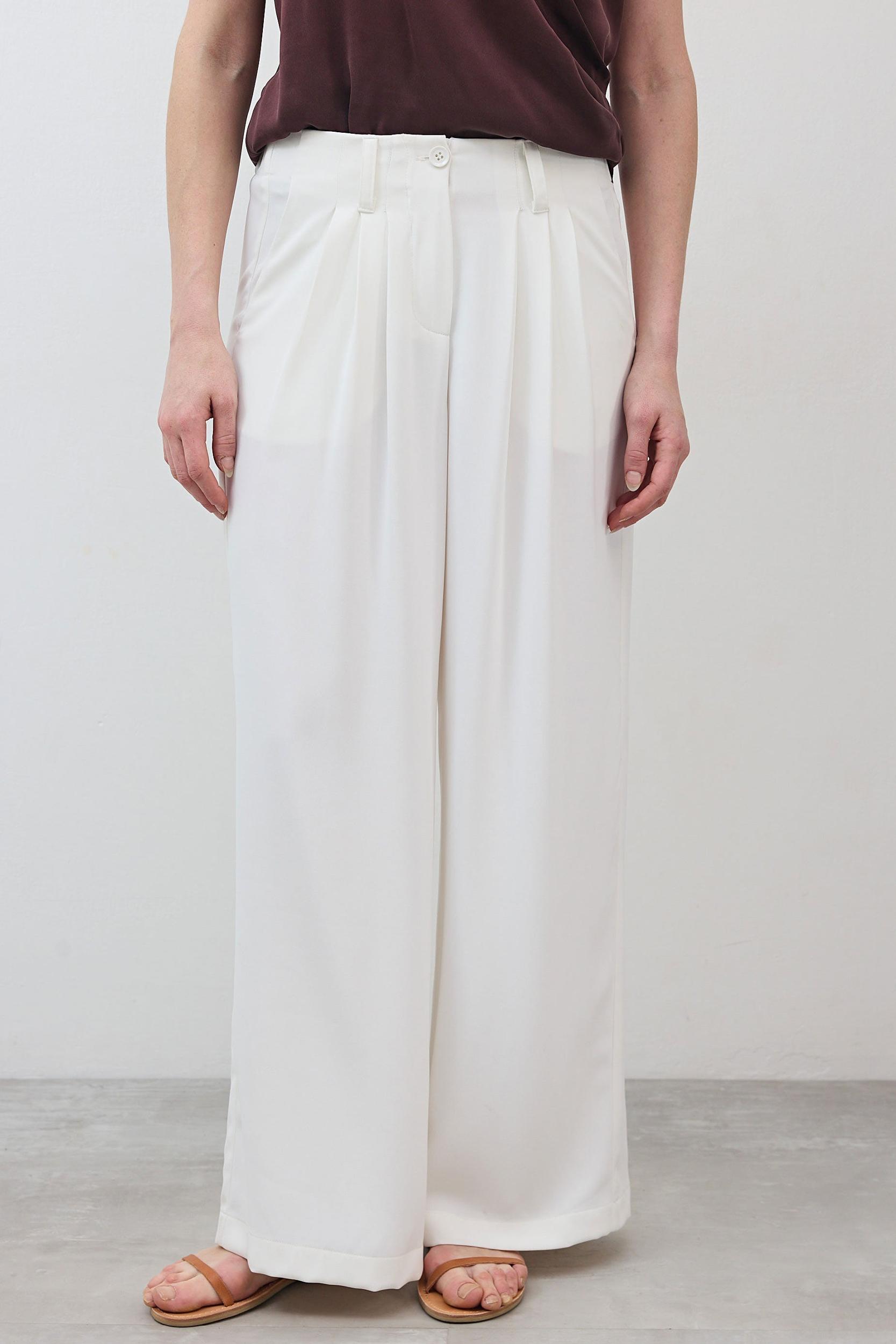The Wide Leg Trouser Product Image