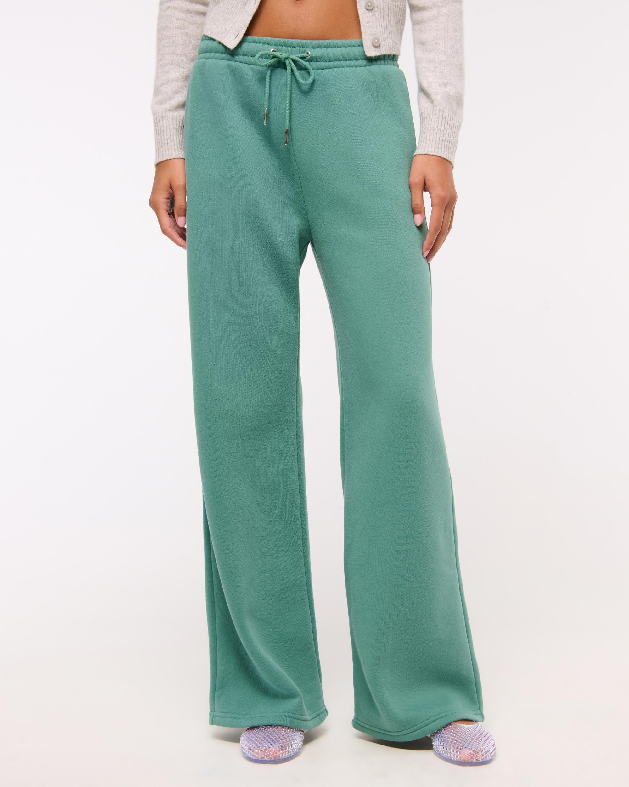 Essential Wide Leg Sunday Sweatpant Product Image