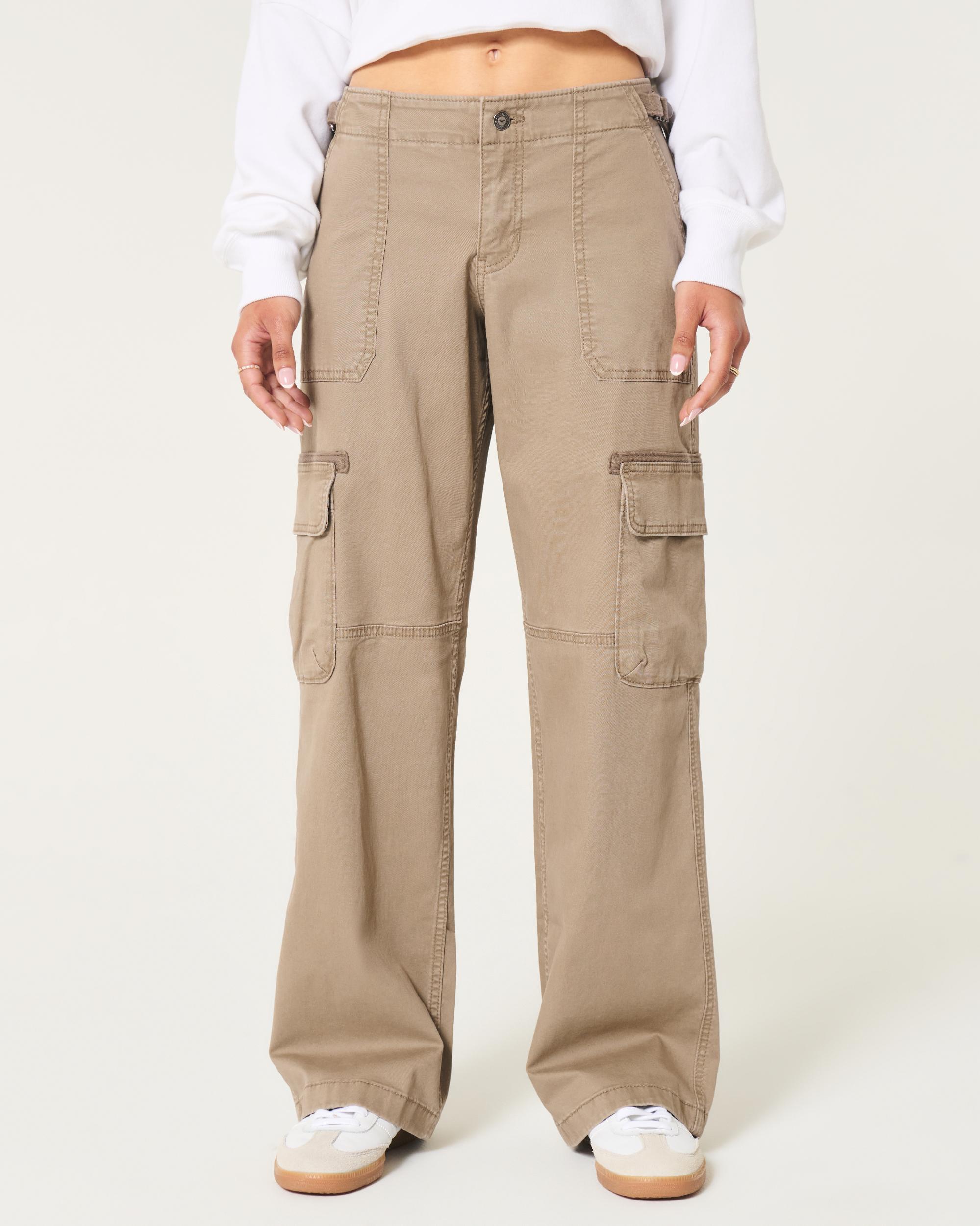 Low-Rise Baggy Cargo Pants Product Image
