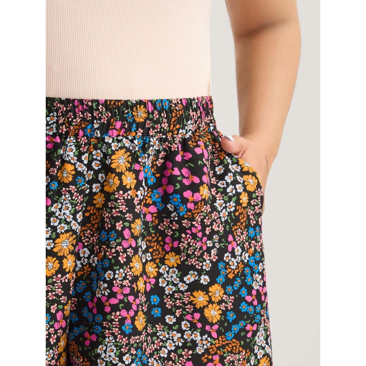 Plus Size Ditsy Floral Print Stretchy Waist Shorts Women BlackFlower Timeless Wide Leg Elegant Shorts BloomChic 12/L Product Image
