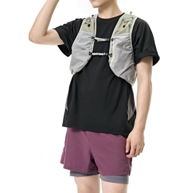 V-Neck Panel Mesh Crop Buckle Cargo Vest Product Image