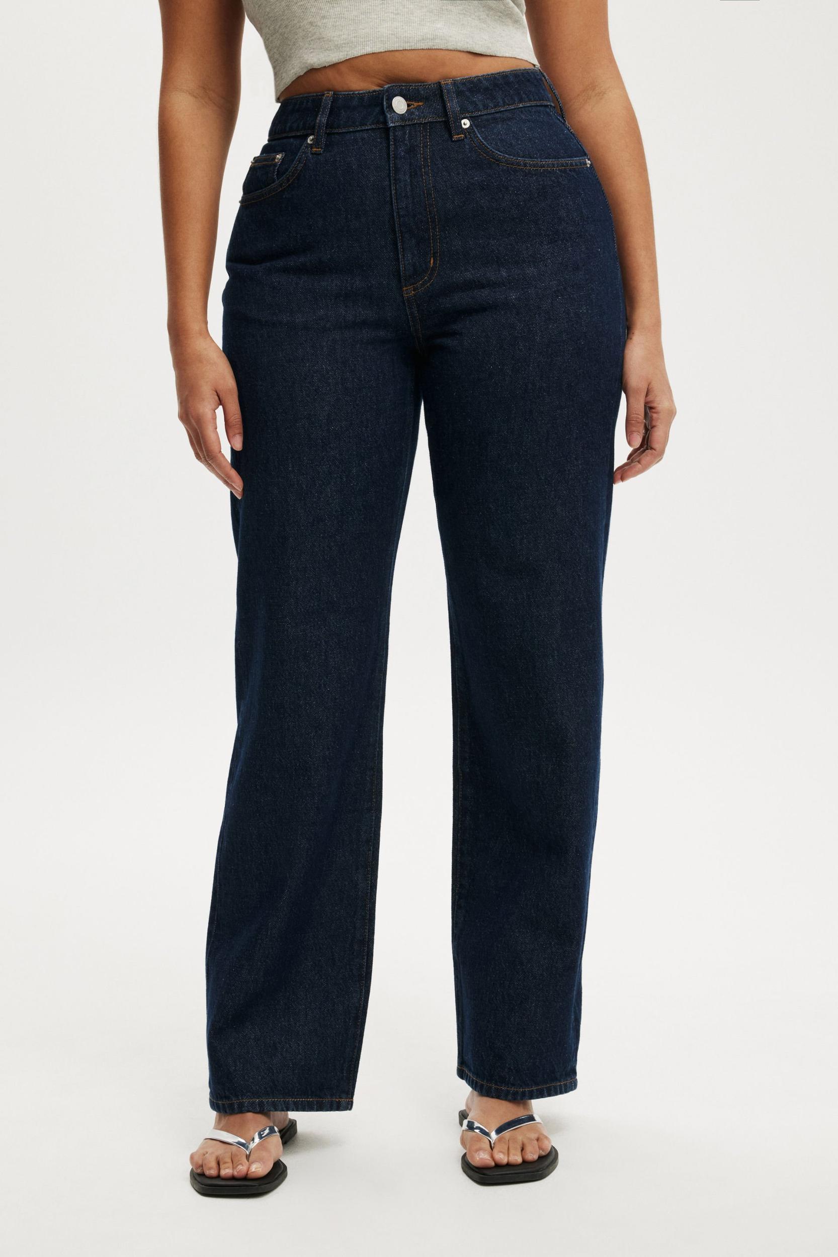 Curvy 91 Straight Jean Product Image