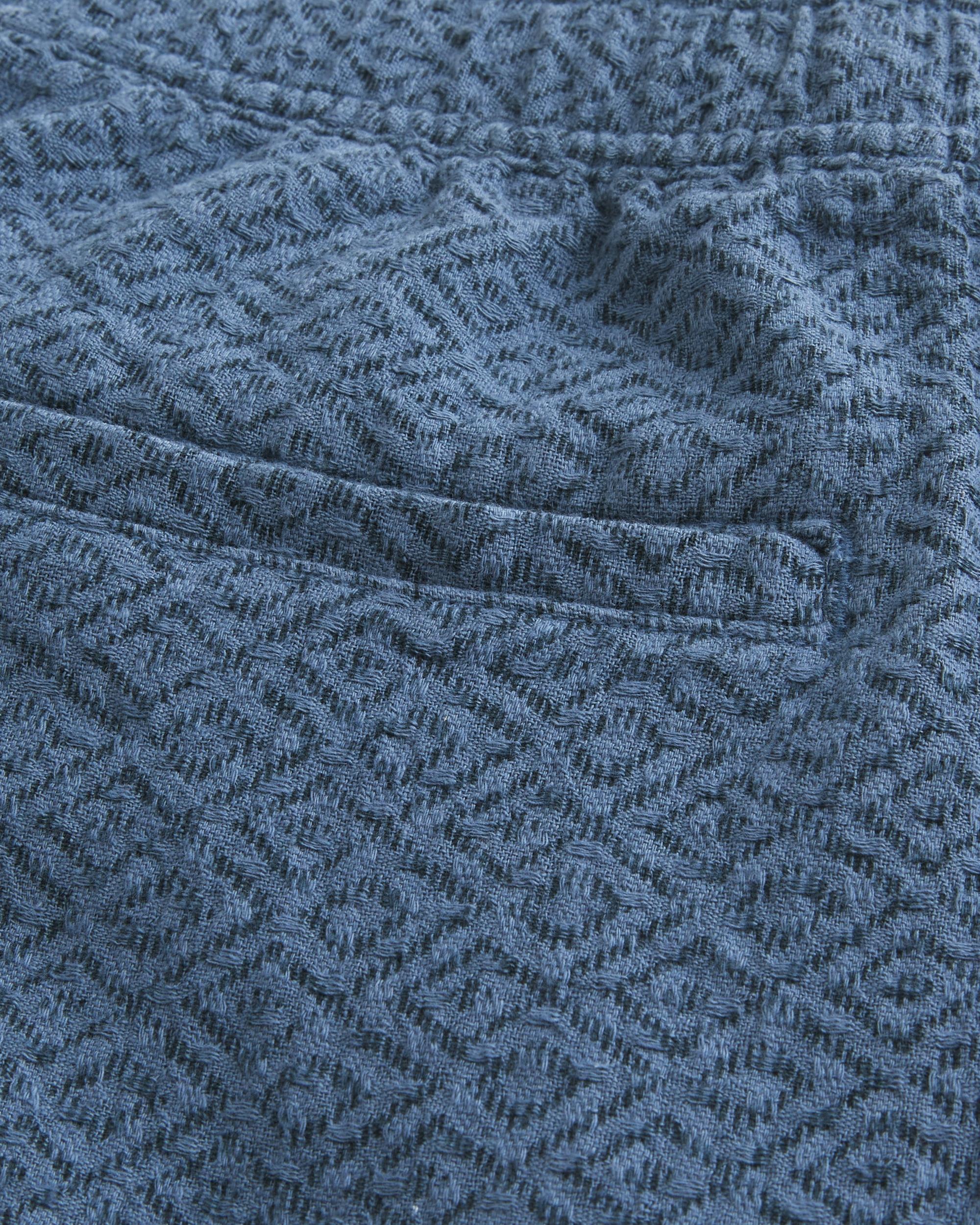 Mid-Thigh Twill Pull-On Shorts Product Image