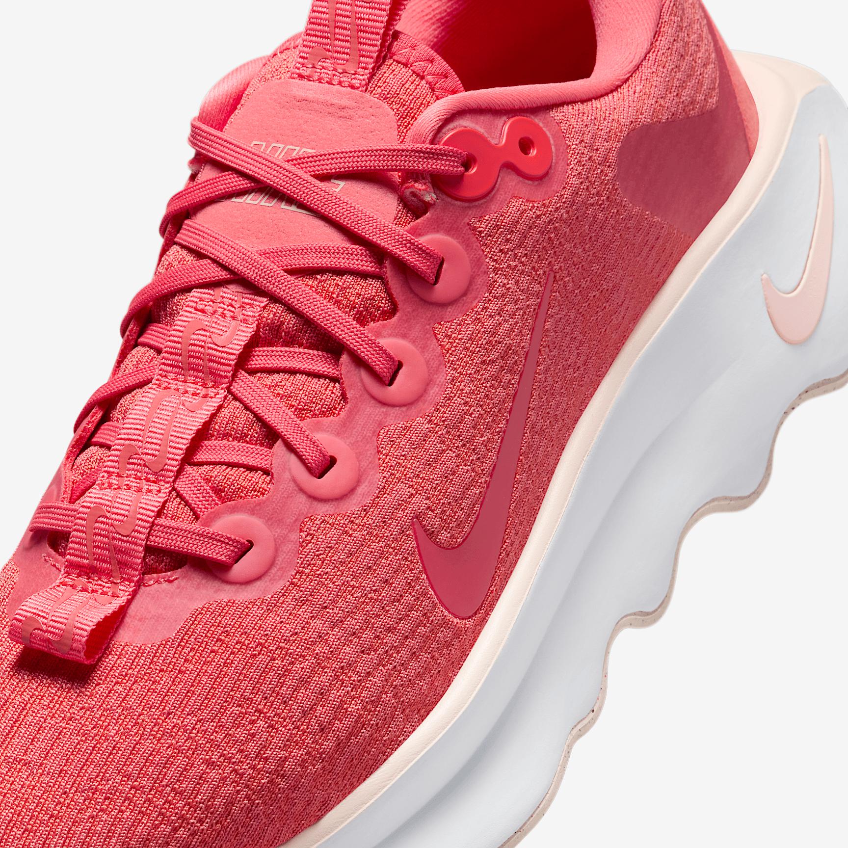 Nike Women's Motiva Walking Shoes Product Image
