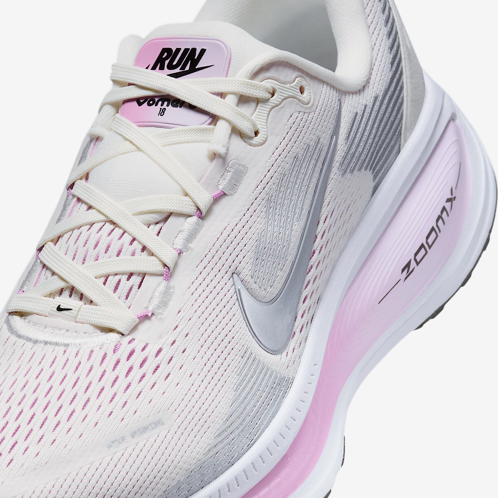 Nike Vomero 18 Women's Road Running Shoes Product Image