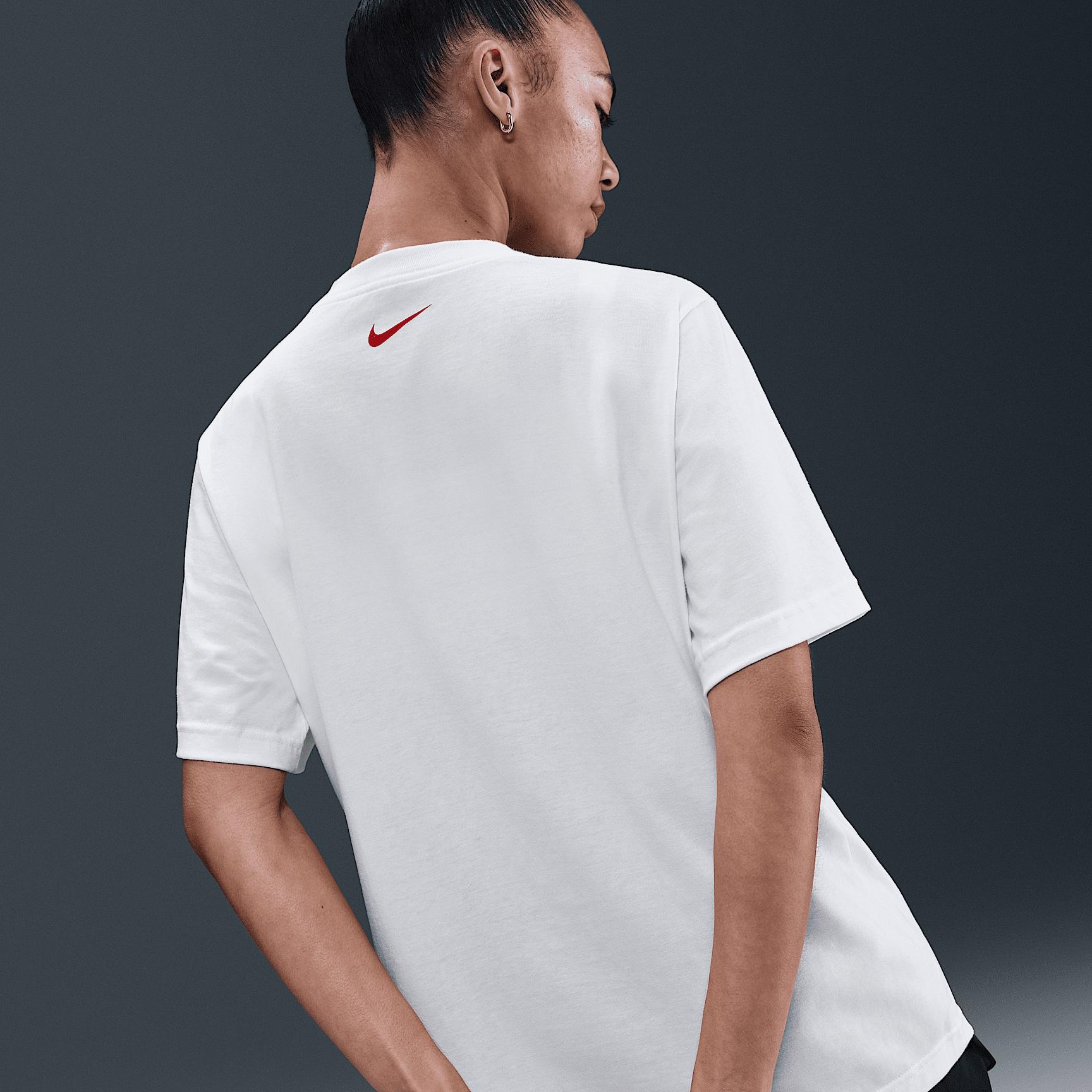 Nike Essential Women's T-Shirt Product Image