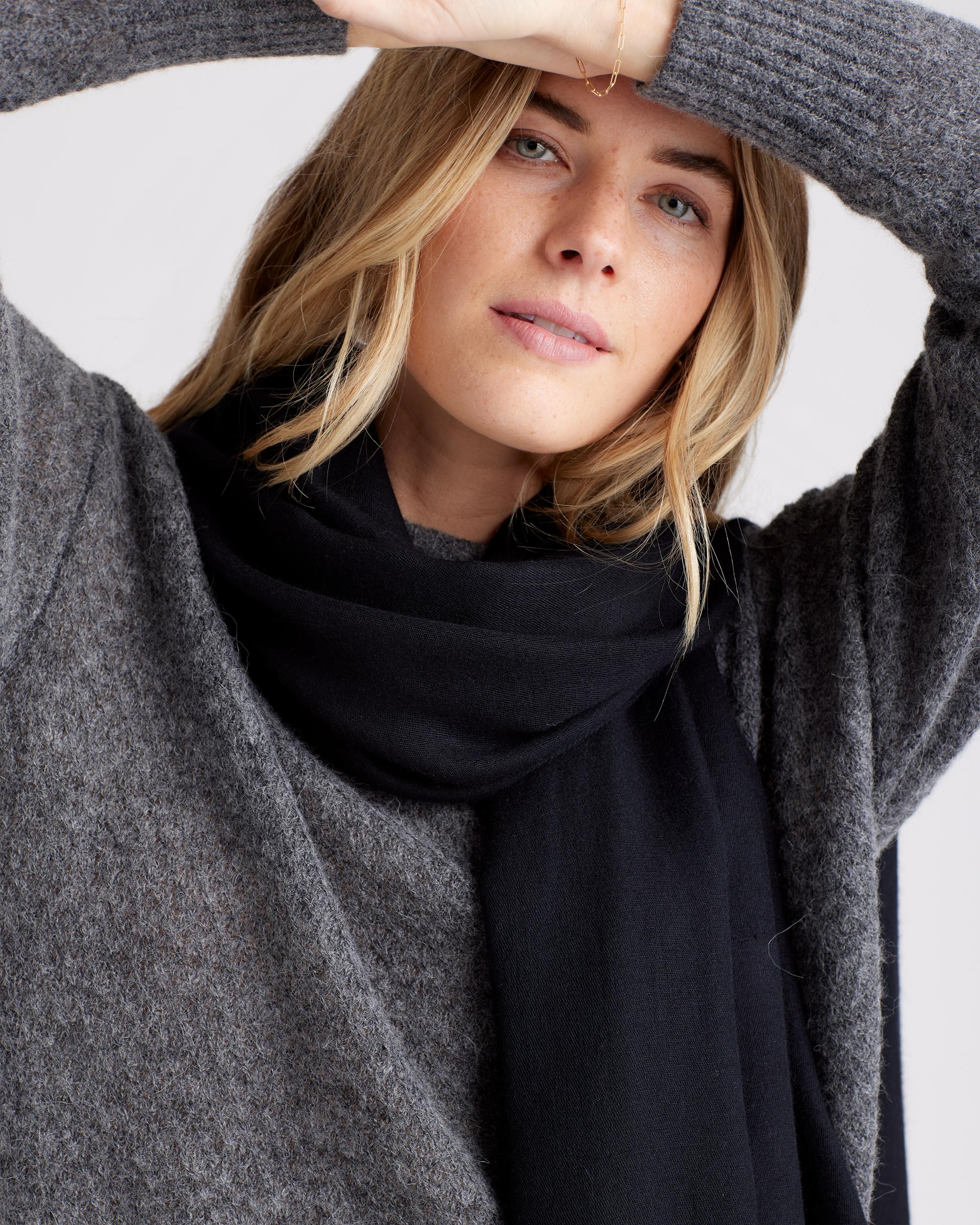 Quince | Women's Featherweight Cashmere Silk Frayed Edge Scarf Product Image