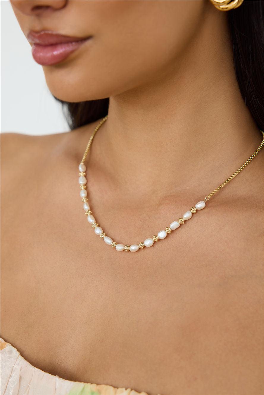 Exclusive Necklace Gold Product Image