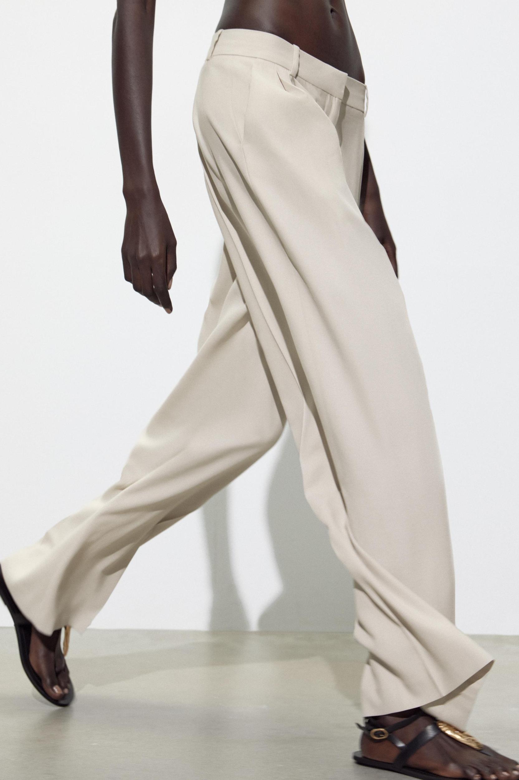 PLEATED WIDE LEG PANTS Product Image