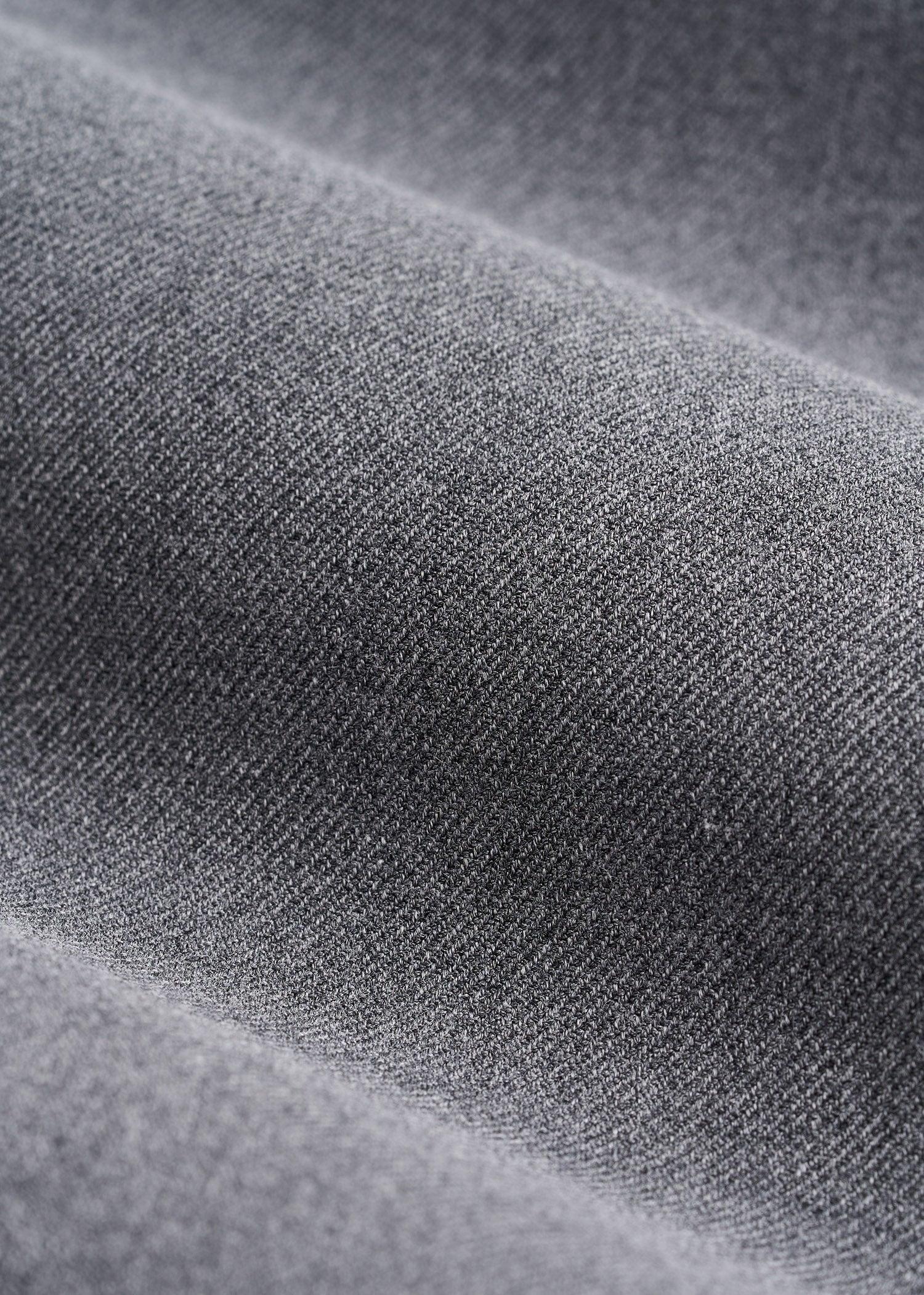 Tall Men's Relaxed Pleated Trouser in Charcoal Mix Product Image