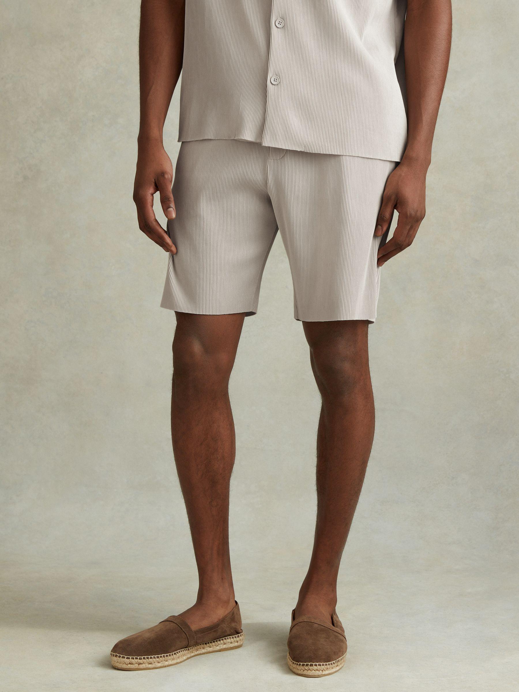 Ribbed Elasticated Waist Shorts in Silver Product Image