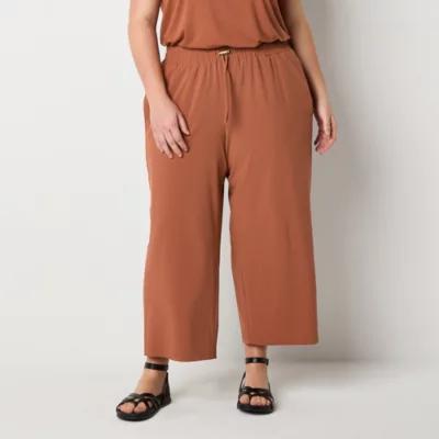 Stylus Plus Womens Mid Rise Straight Fit Cropped Pant Product Image