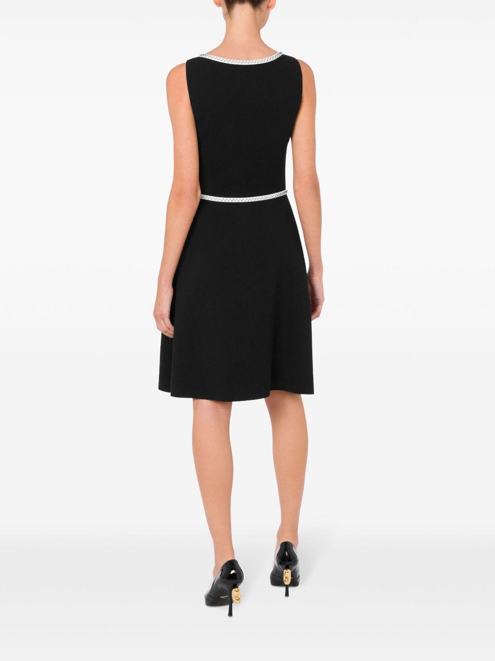 contrasting-trim scoop-neck dress  Product Image