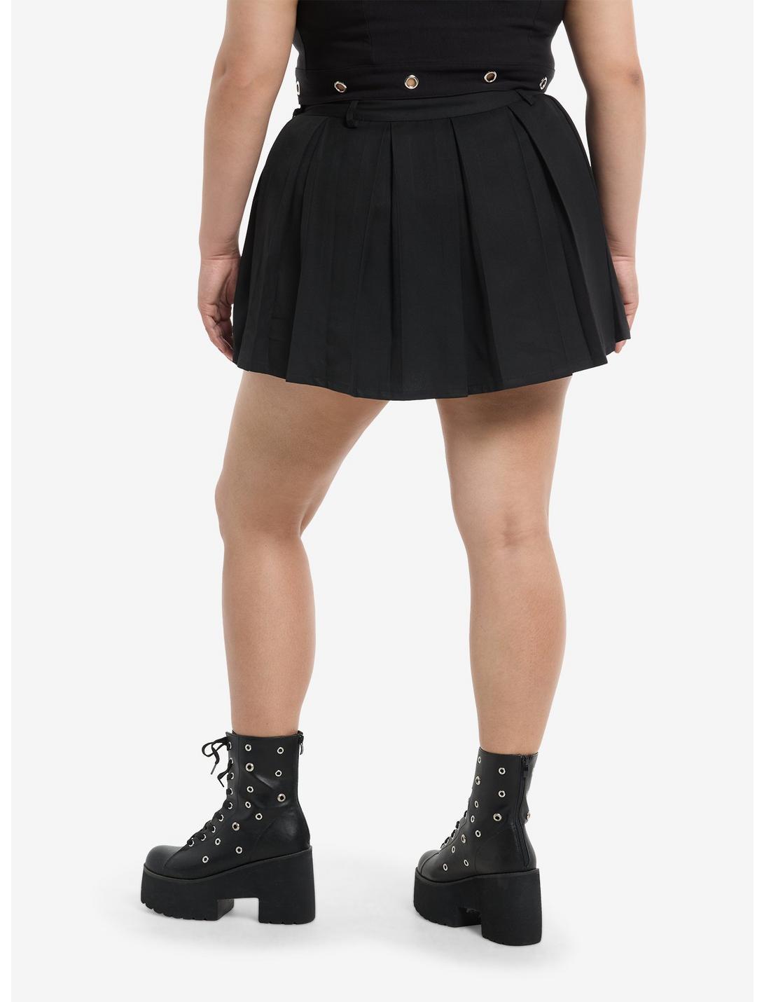 Black Grommet Pleated Mini Skort Plus Size Product Image