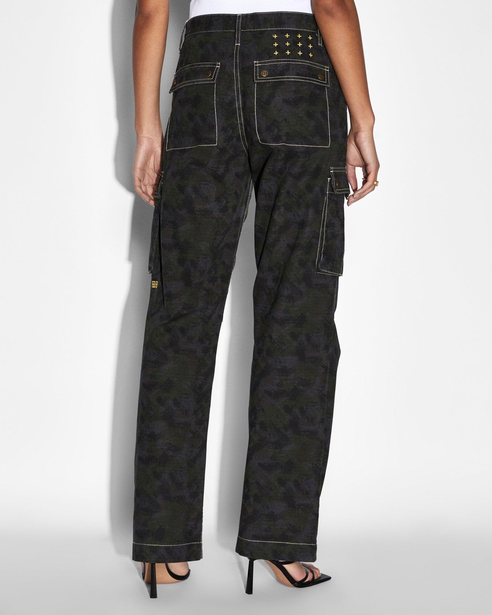 SQUAD CARGO CAMO Female Product Image