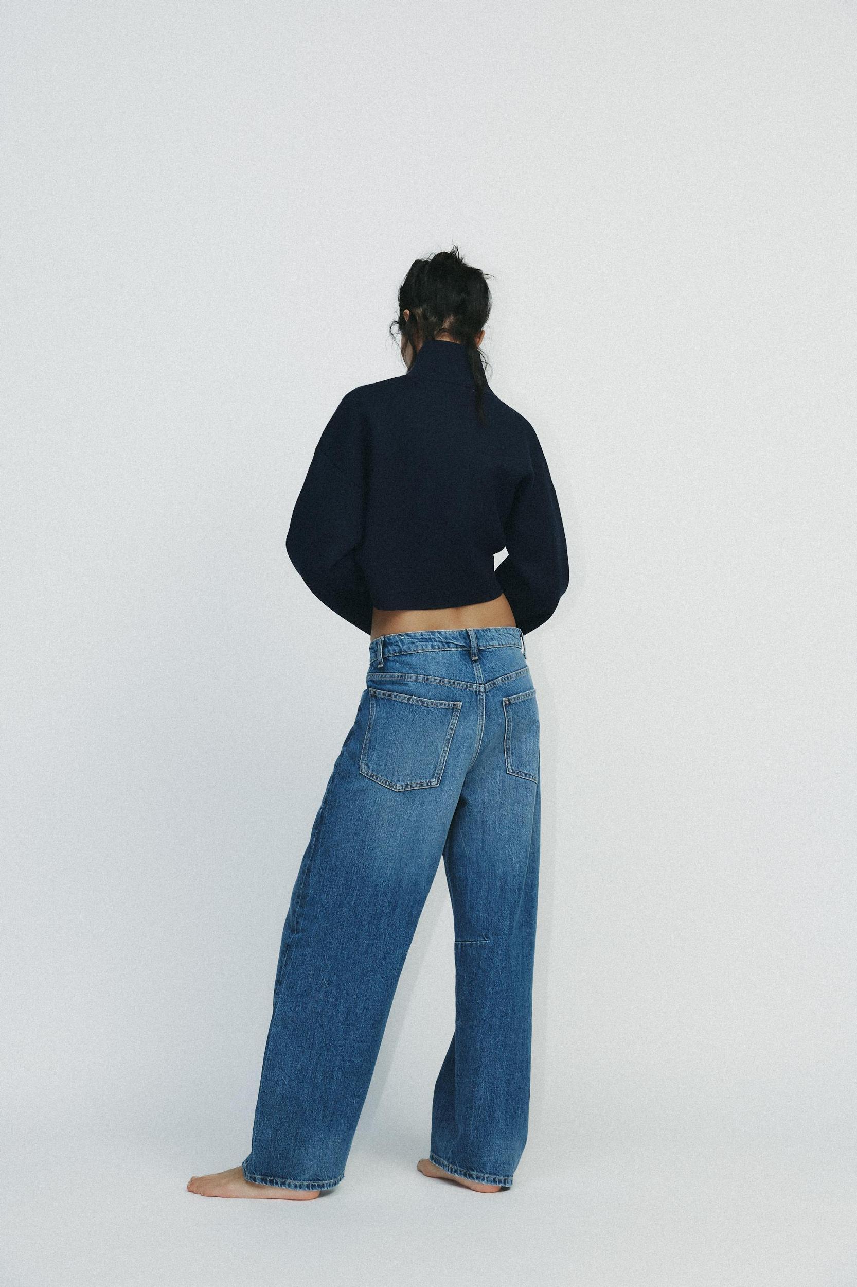 CROPPED SWEATSHIRT WITH PIPING Product Image