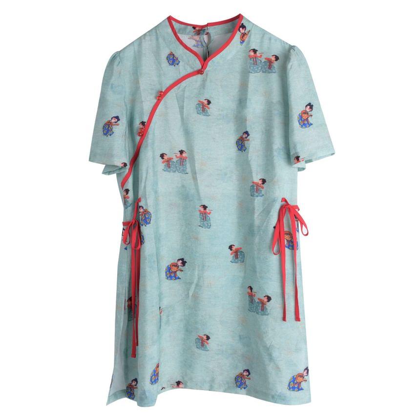 Plus Size Short-Sleeve Stand Collar Patterned Contrast Trim Tie Waist Blouse / Elastic Waist Wide Leg Shorts Product Image