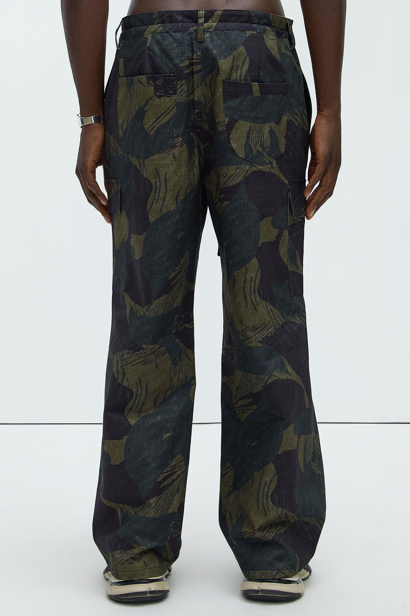 Baggy Trevor Cargo Pants - Camouflage Product Image