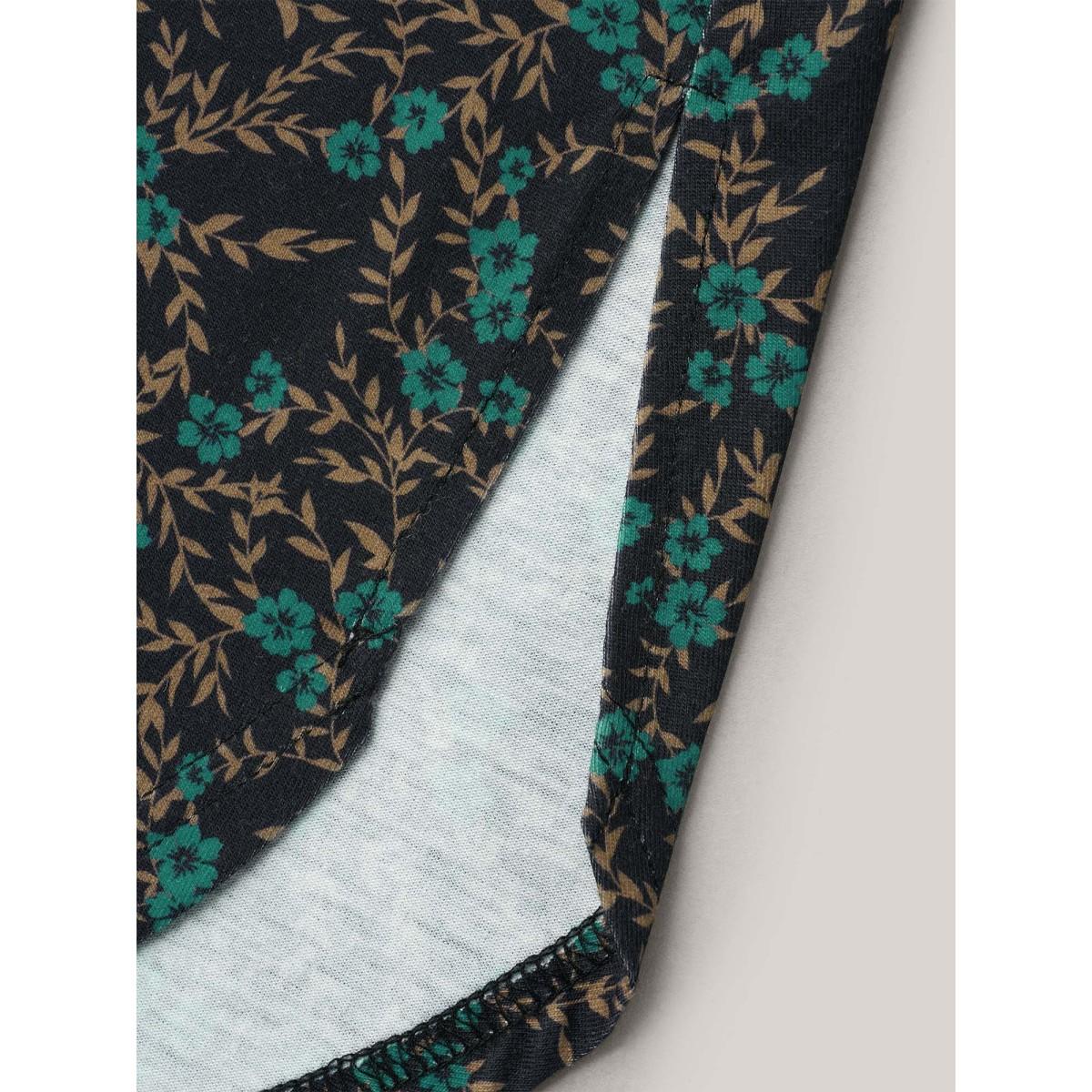 Plus Size Floral Print Round Neck Slit T-Shirt Multicolor Women Elegant Contrast Natural Flowers U-neck Loose Everyday T-shirts BloomChic 28/5X Product Image