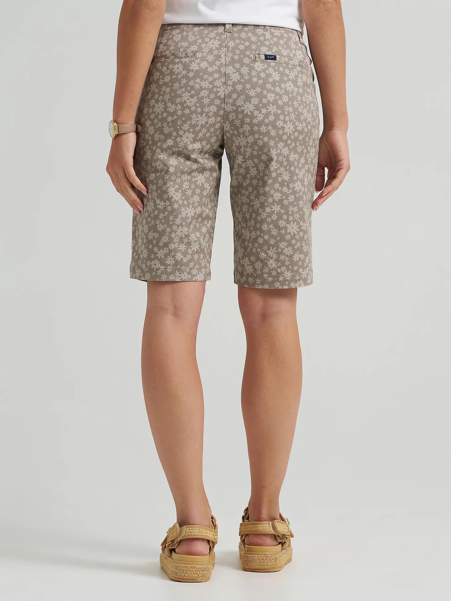 Women's Legendary Chino Bermuda | Women's Shorts | Lee® Product Image