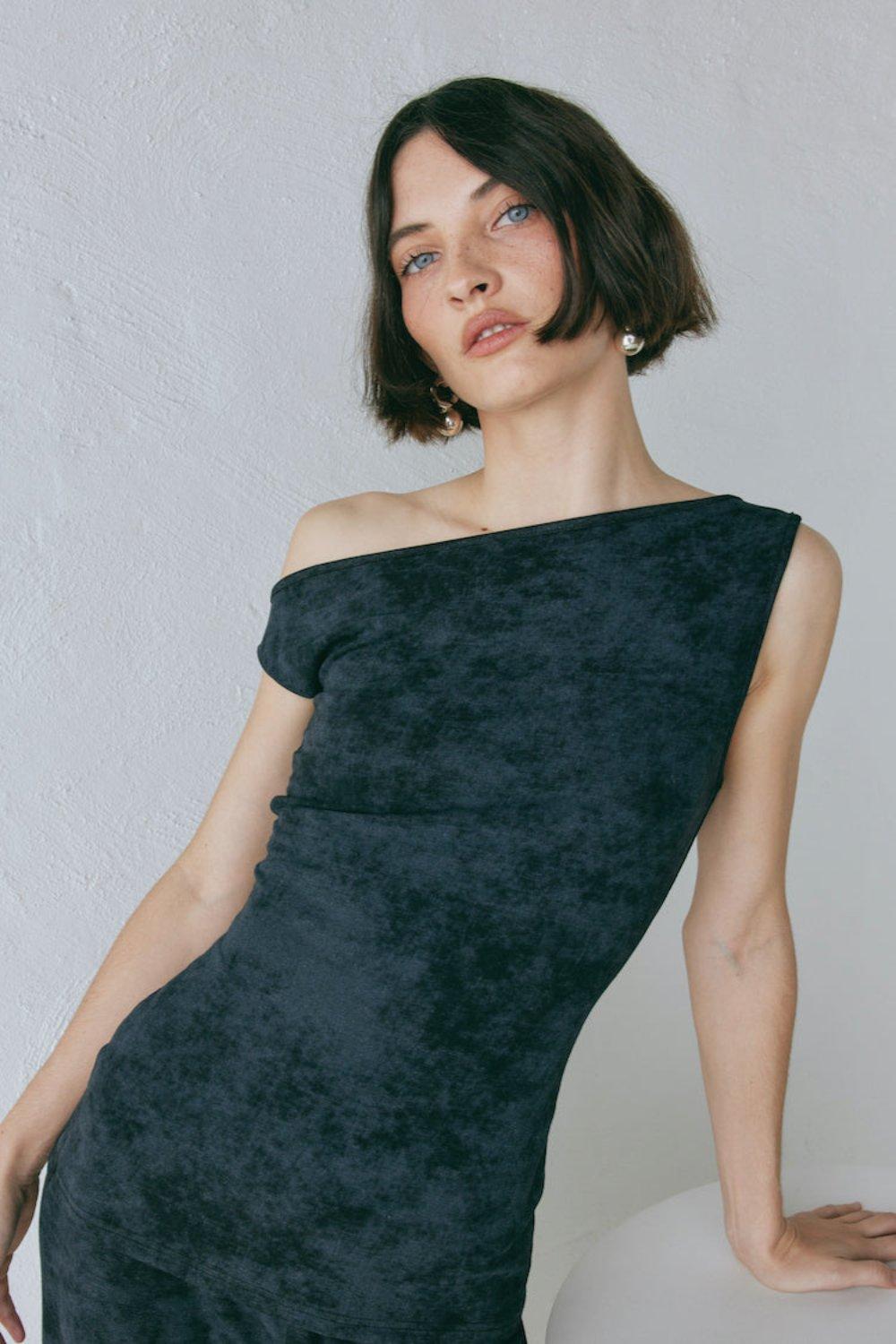 Kemi Top Black Product Image