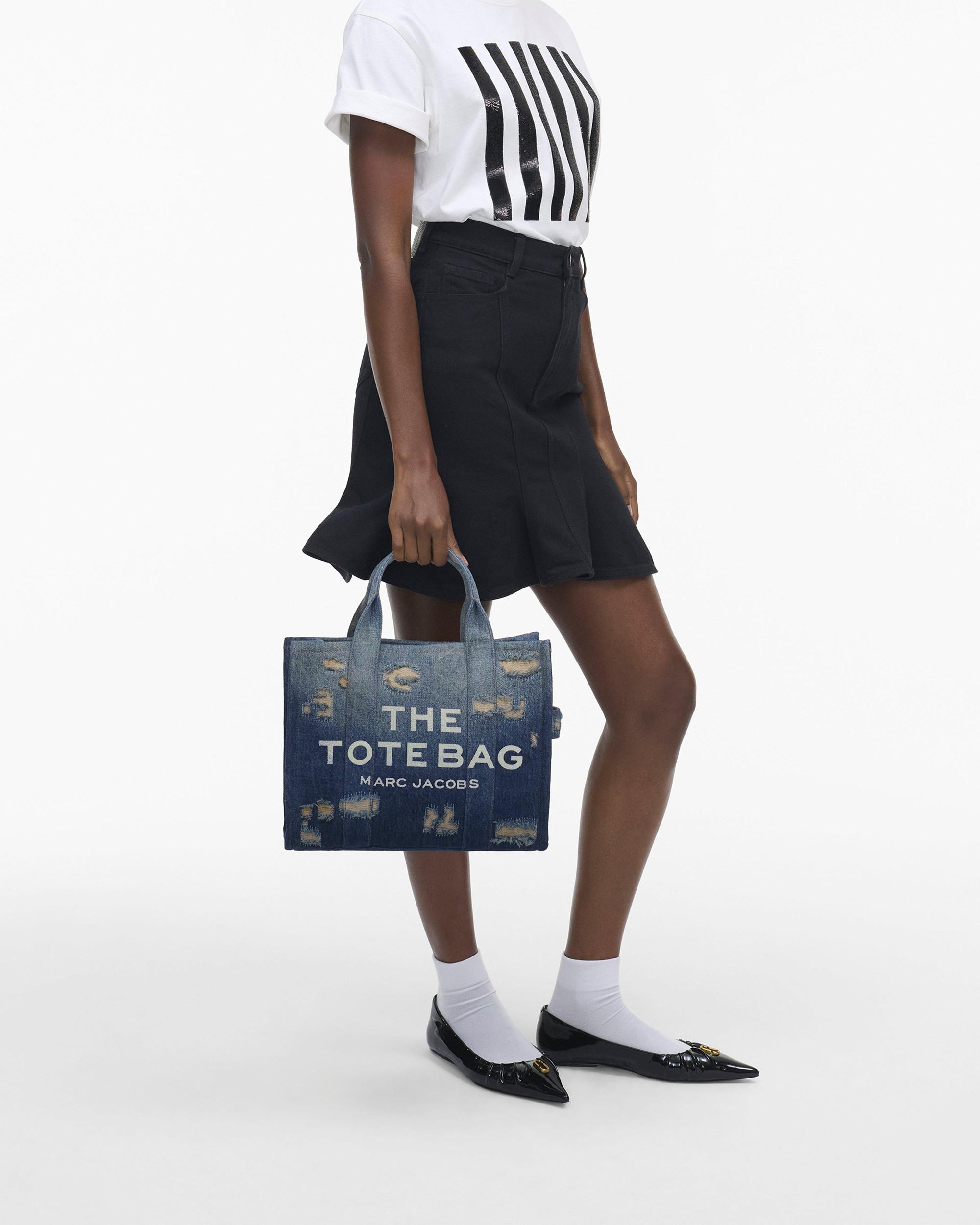 The Canvas Medium Tote Bag Product Image