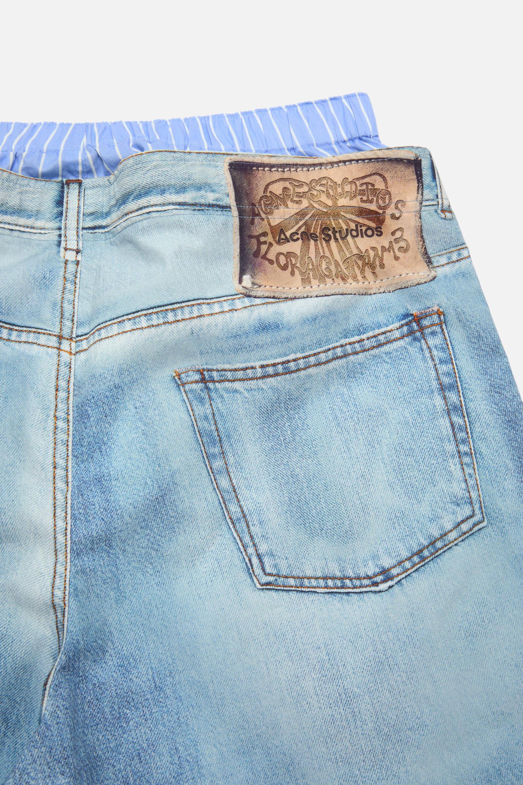 Printed trousers Product Image