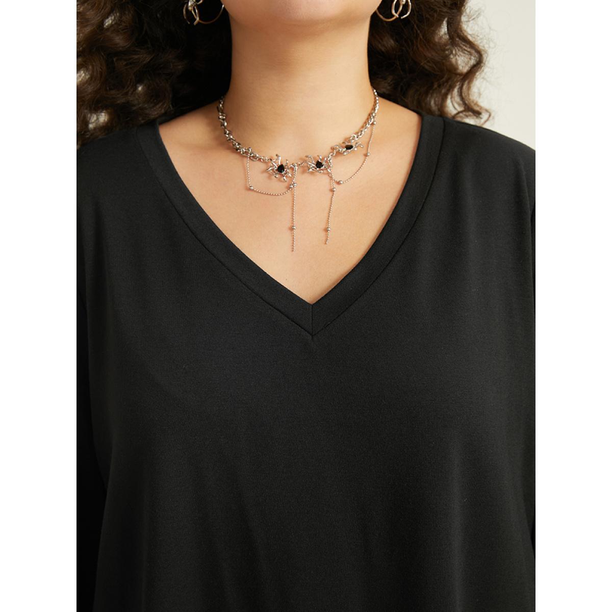 Plus Size Halloween Wing Print Elastic Cuffs Sweatshirt Women Black Casual Printed V-neck Dailywear Sweatshirts BloomChic 26/4X Product Image