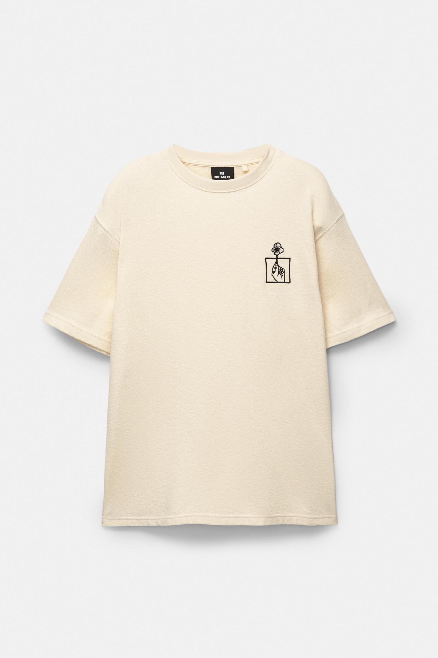 White T-shirt with embroidery Product Image